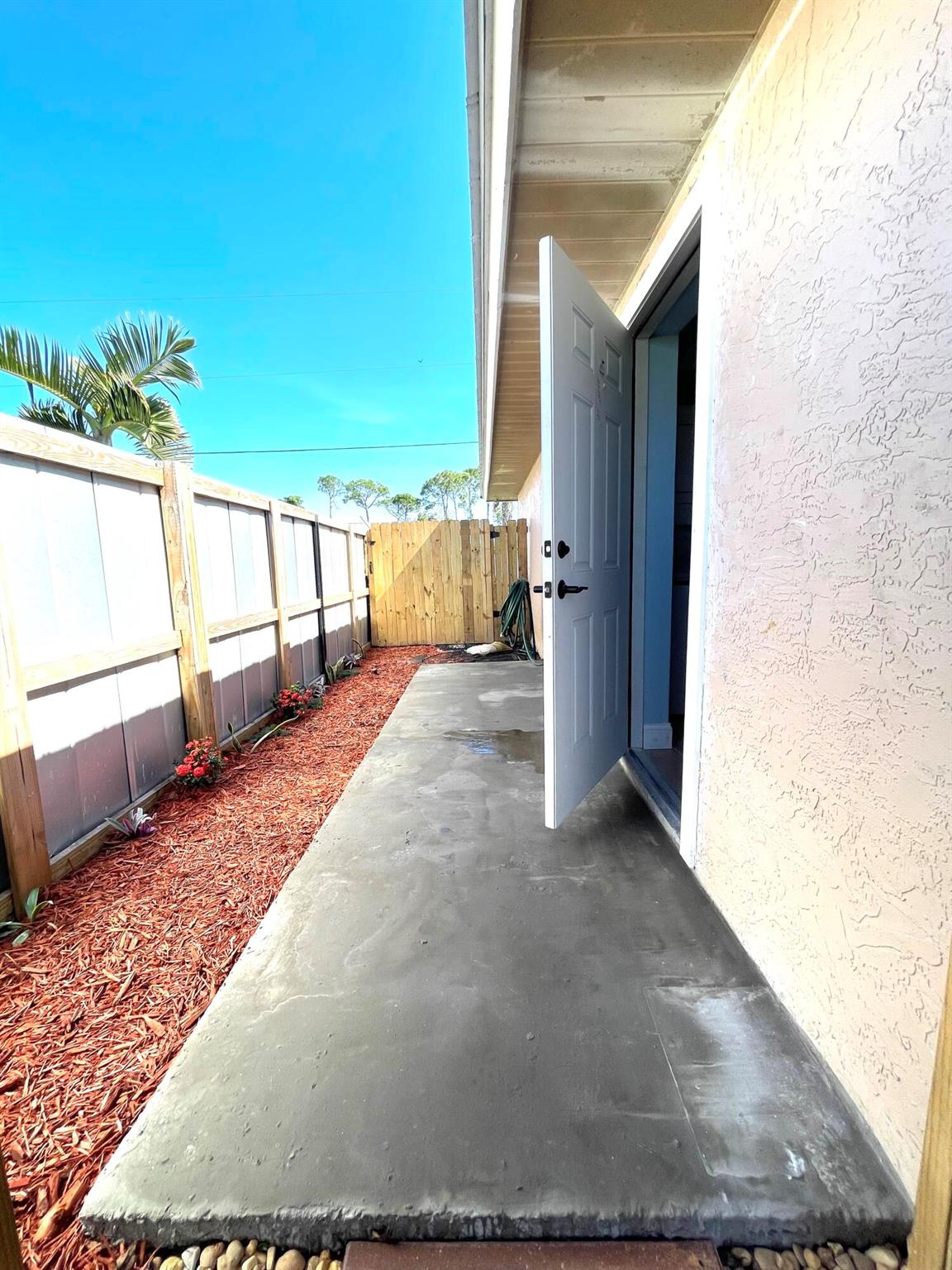 DIXIE PARK ADDITION - Residential Lease