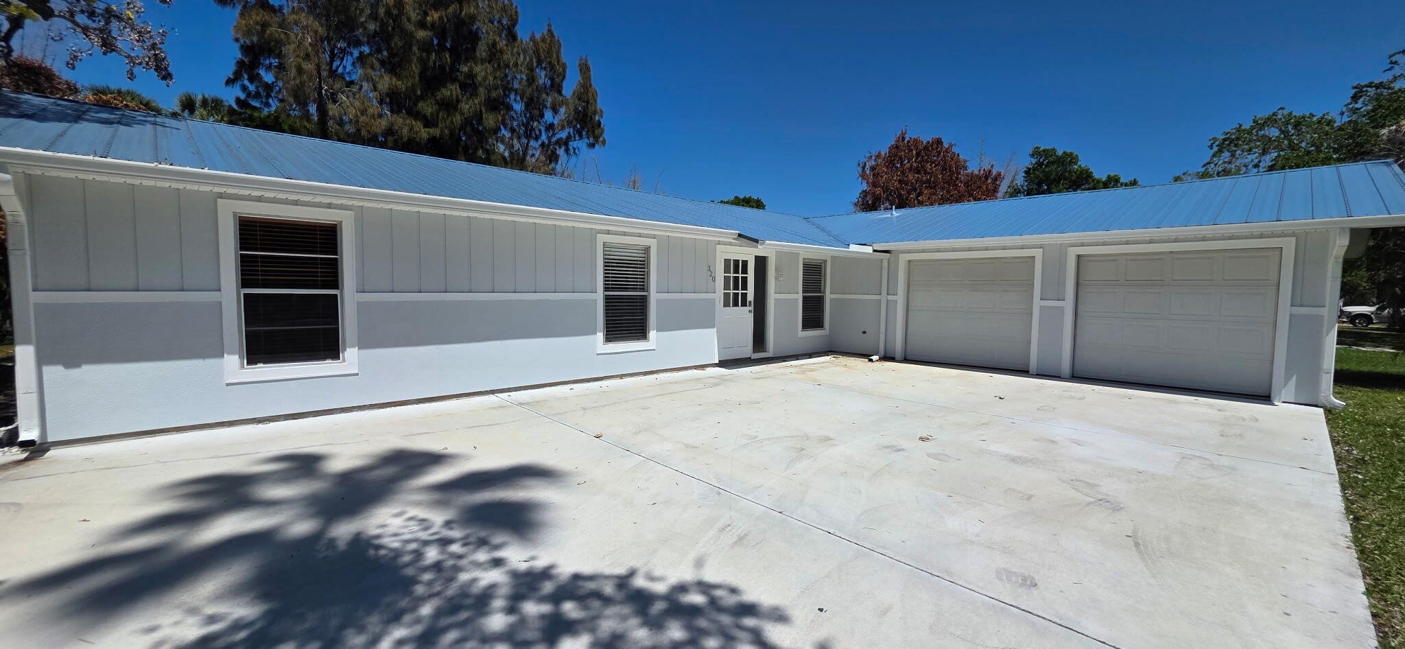 320 Chamberlain Boulevard