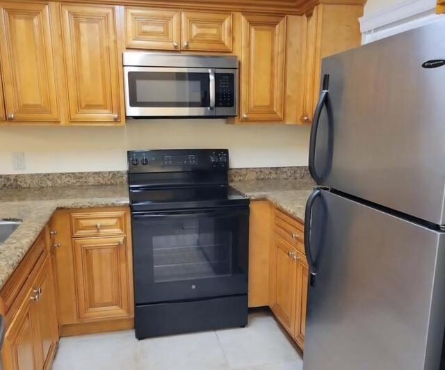 PALM BEACH GRANDE CONDO - Residential Lease