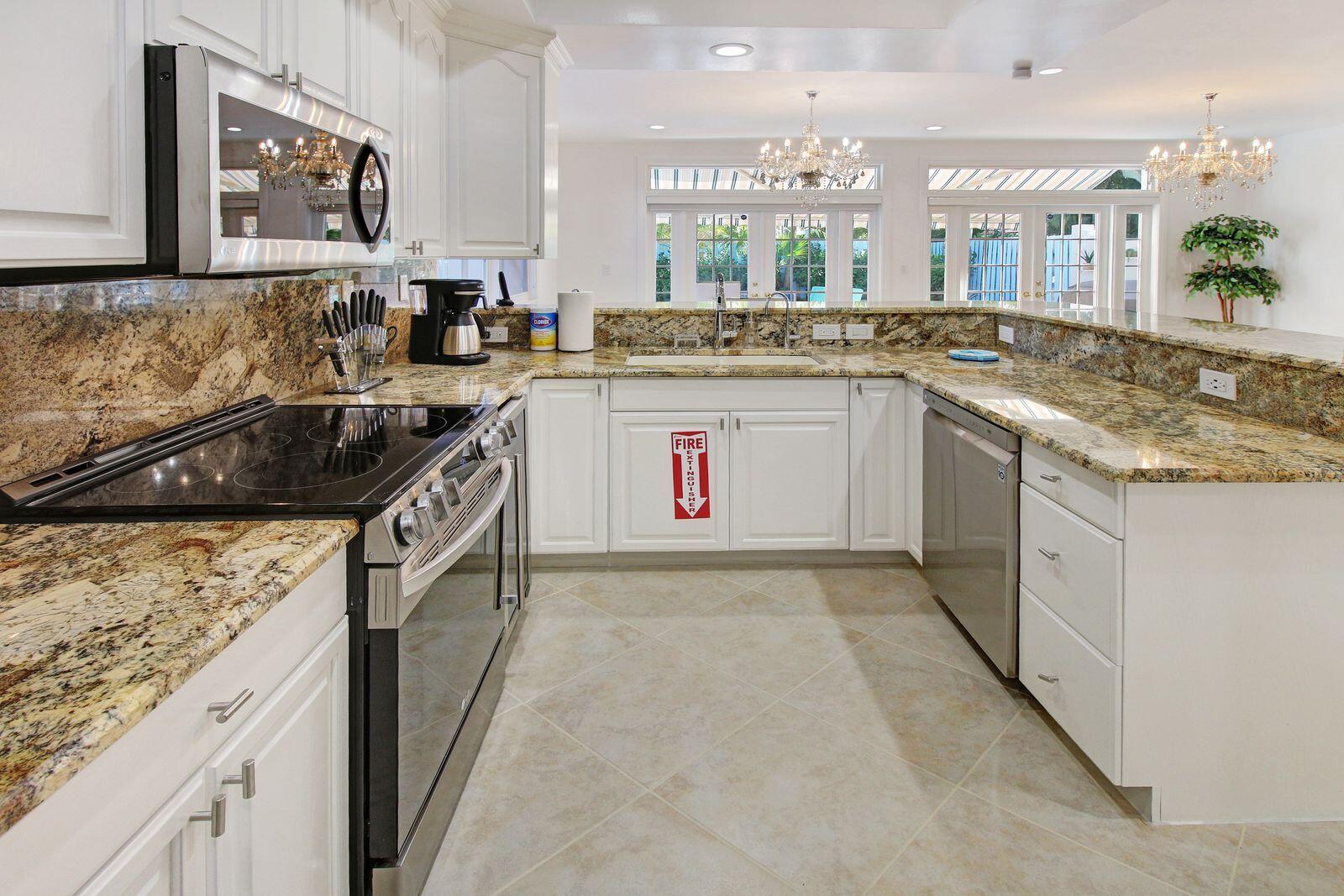 GOLDEN SHORES - Residential
