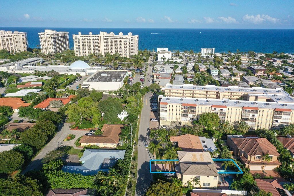 Photo of 218 Pine Avenue, Lauderdale By The Sea, FL 33308 (MLS # B26018327)