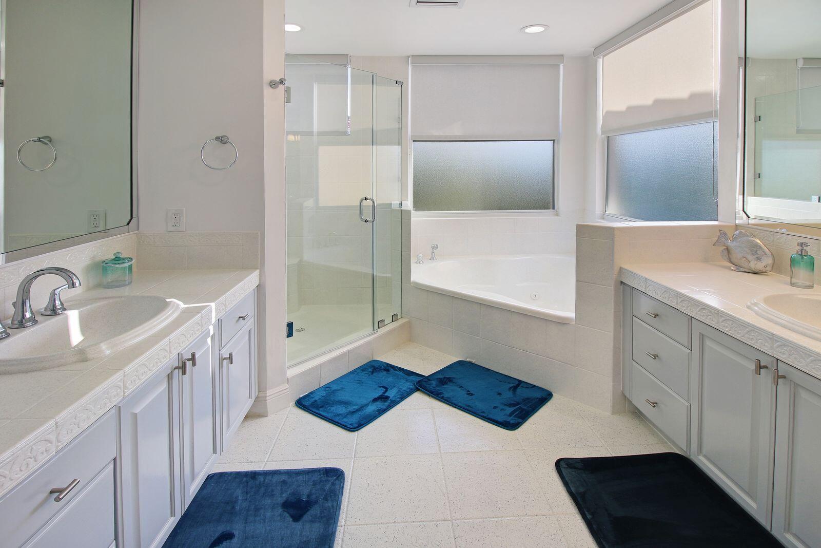 GOLDEN SHORES - Residential