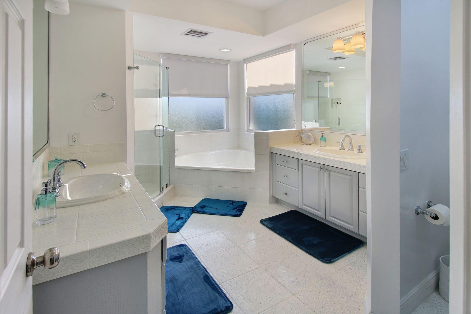 GOLDEN SHORES - Residential