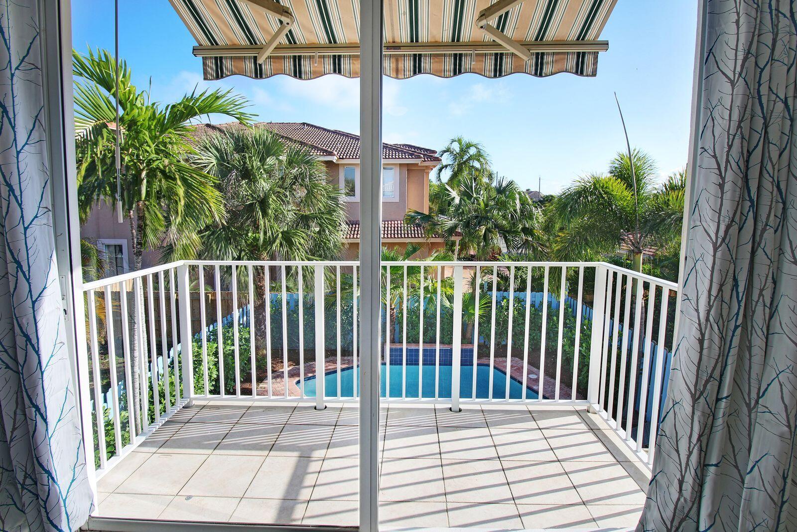 GOLDEN SHORES - Residential