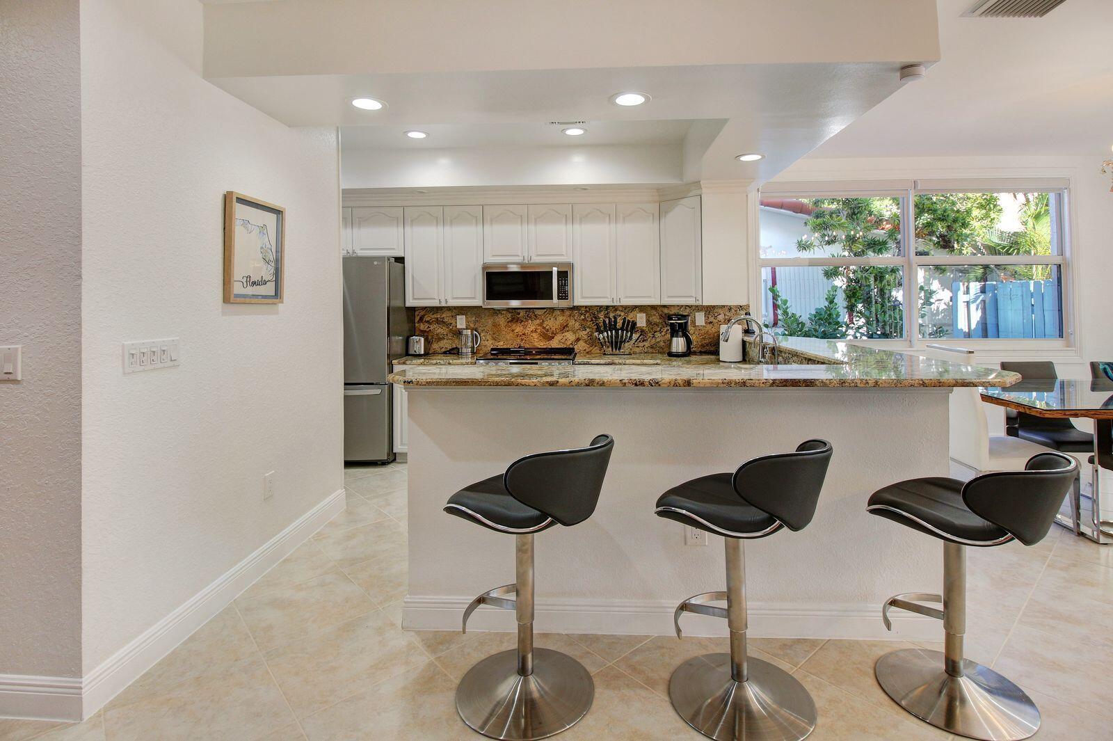 GOLDEN SHORES - Residential