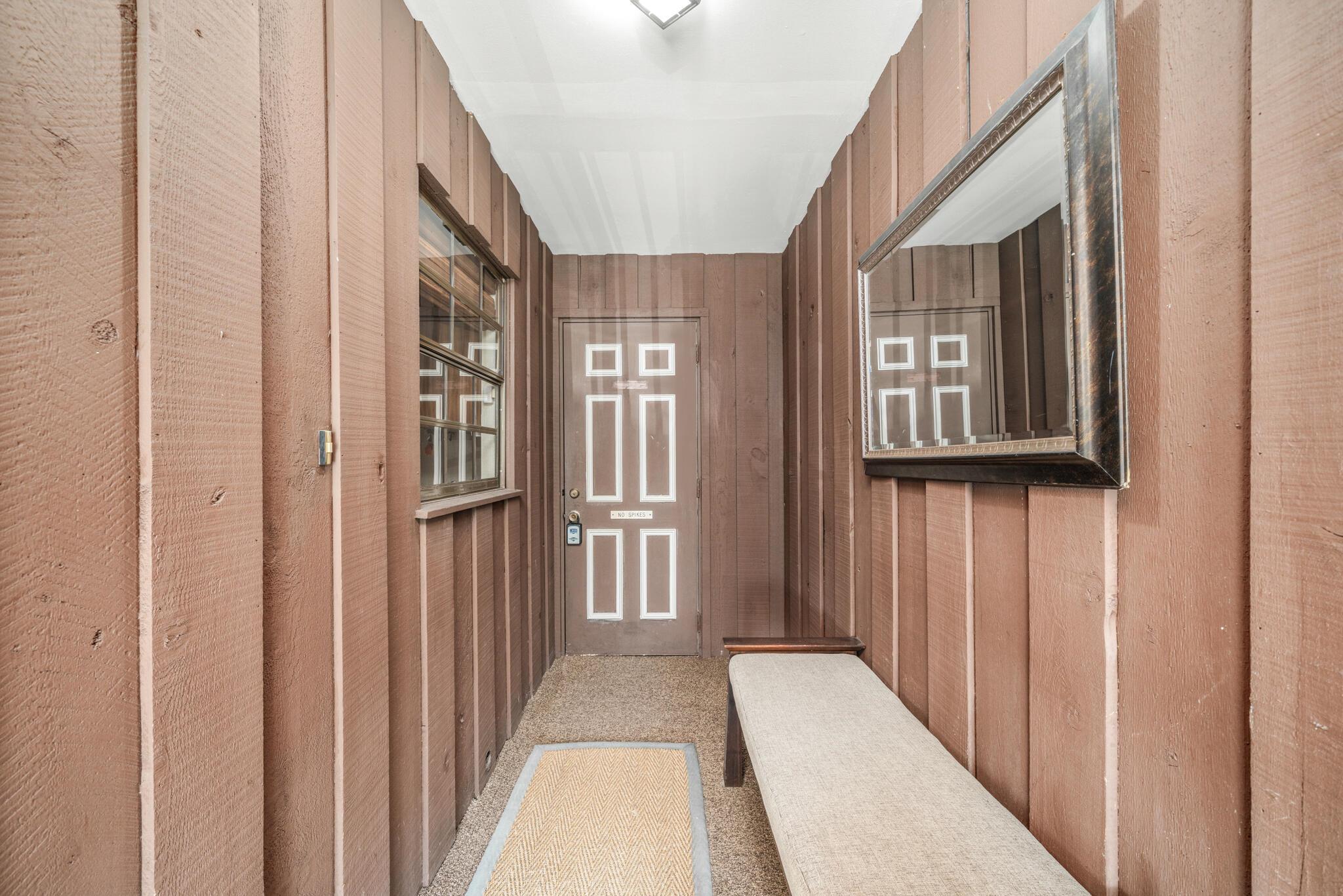 FAIRWAY VILLAS CONDO SNL - Residential Lease