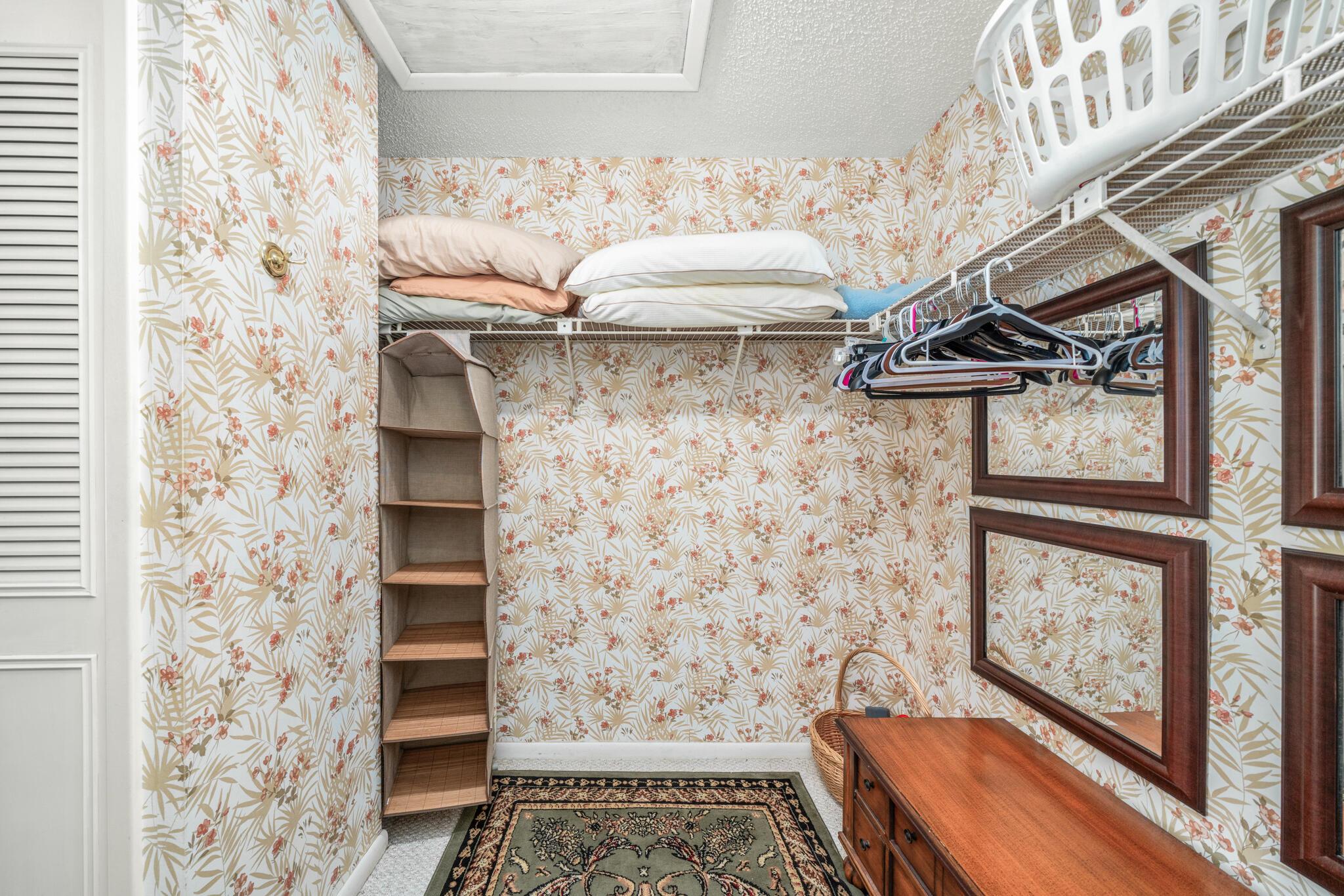 FAIRWAY VILLAS CONDO SNL - Residential Lease