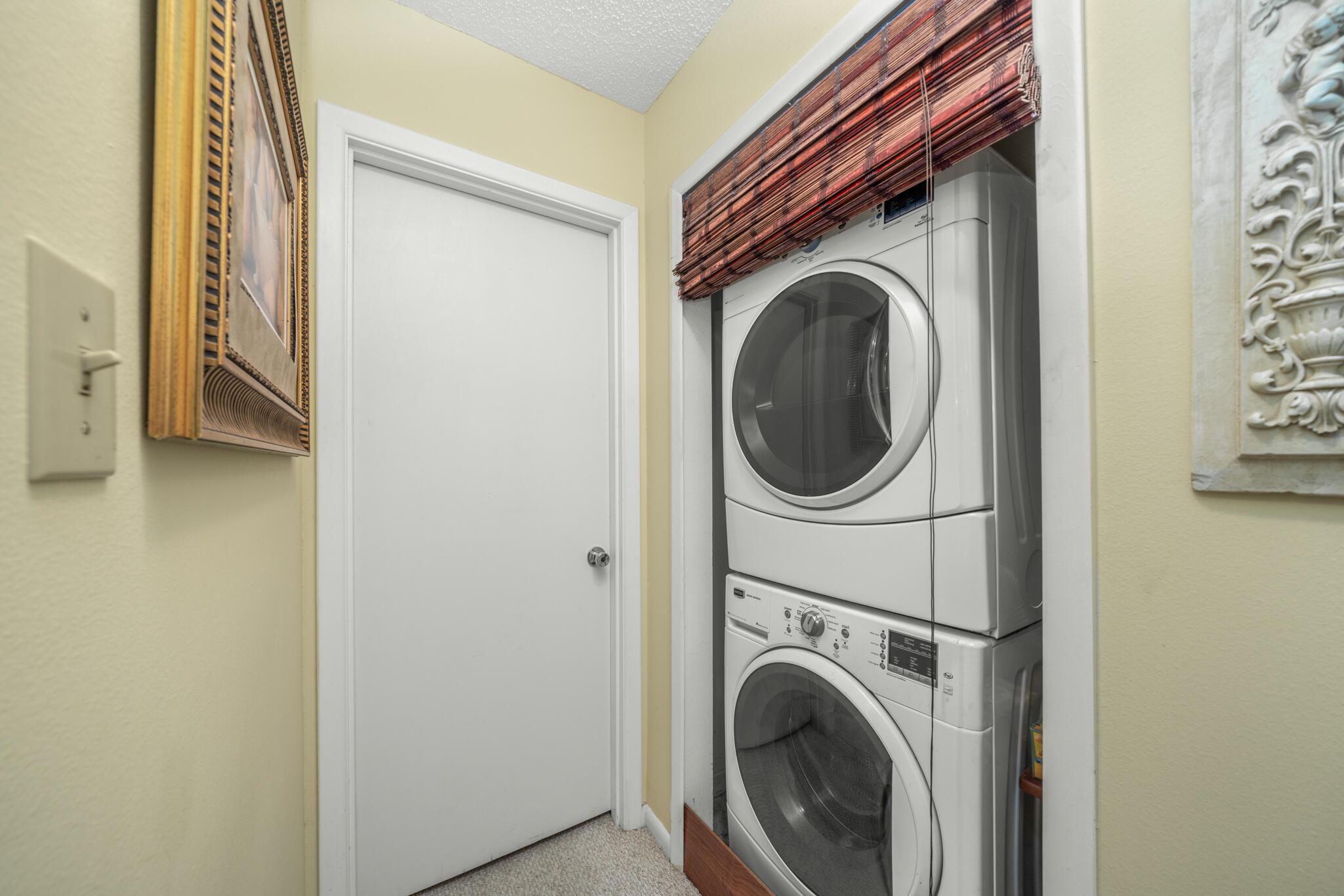 FAIRWAY VILLAS CONDO SNL - Residential Lease