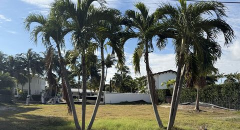 808 NE Bay Cove Street Boca Raton FL 33487