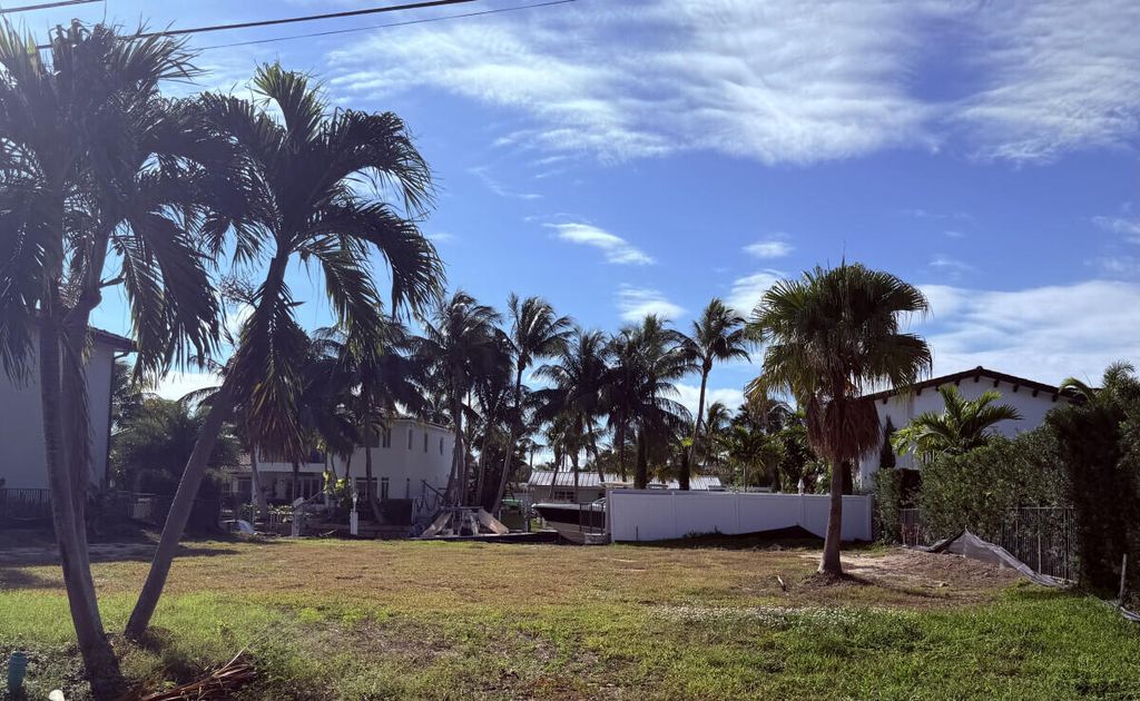 Photo of 808 NE Bay Cove Street, Boca Raton, FL 33487 (MLS # R11162384)