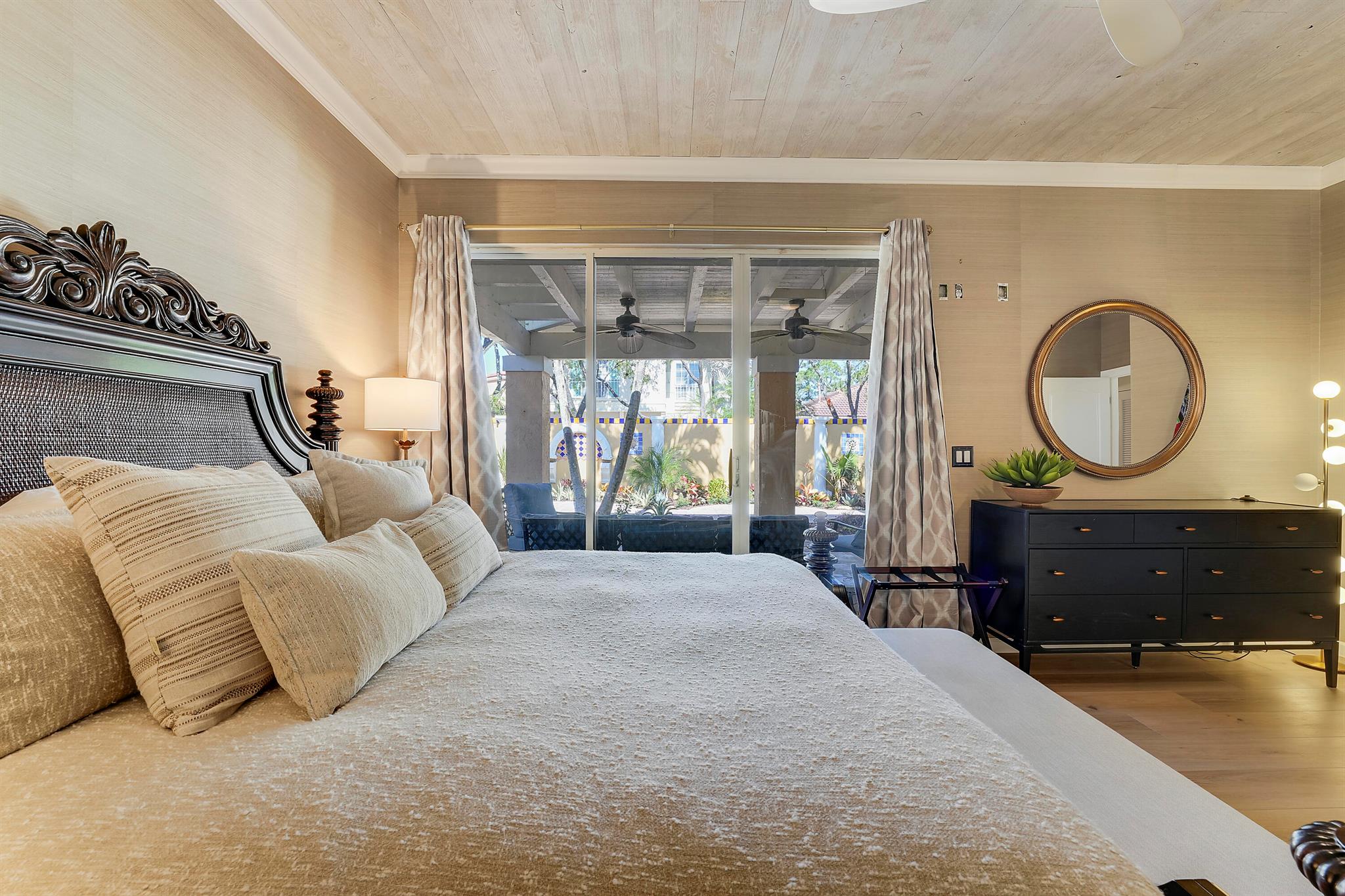 VILLA D ESTE - Residential Lease