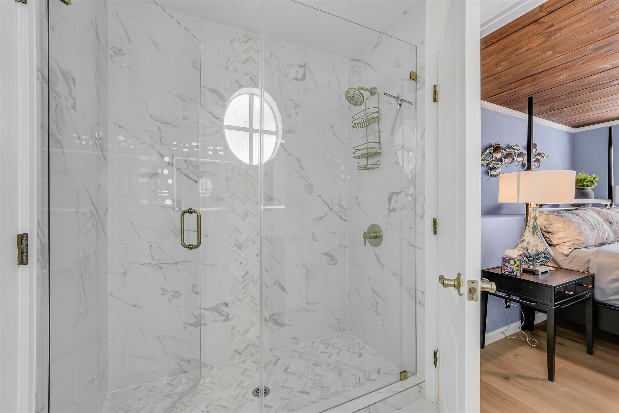 VILLA D ESTE - Residential Lease