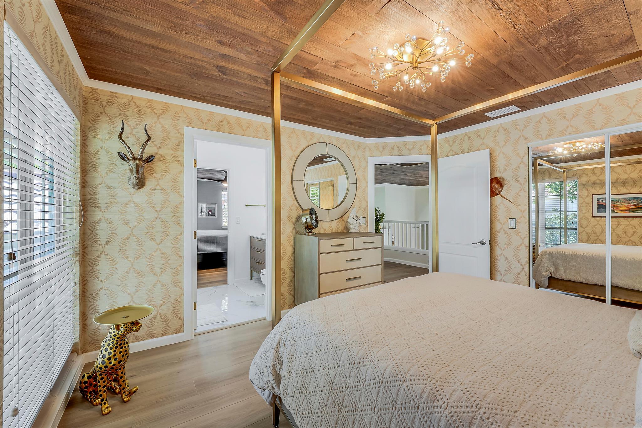 VILLA D ESTE - Residential Lease