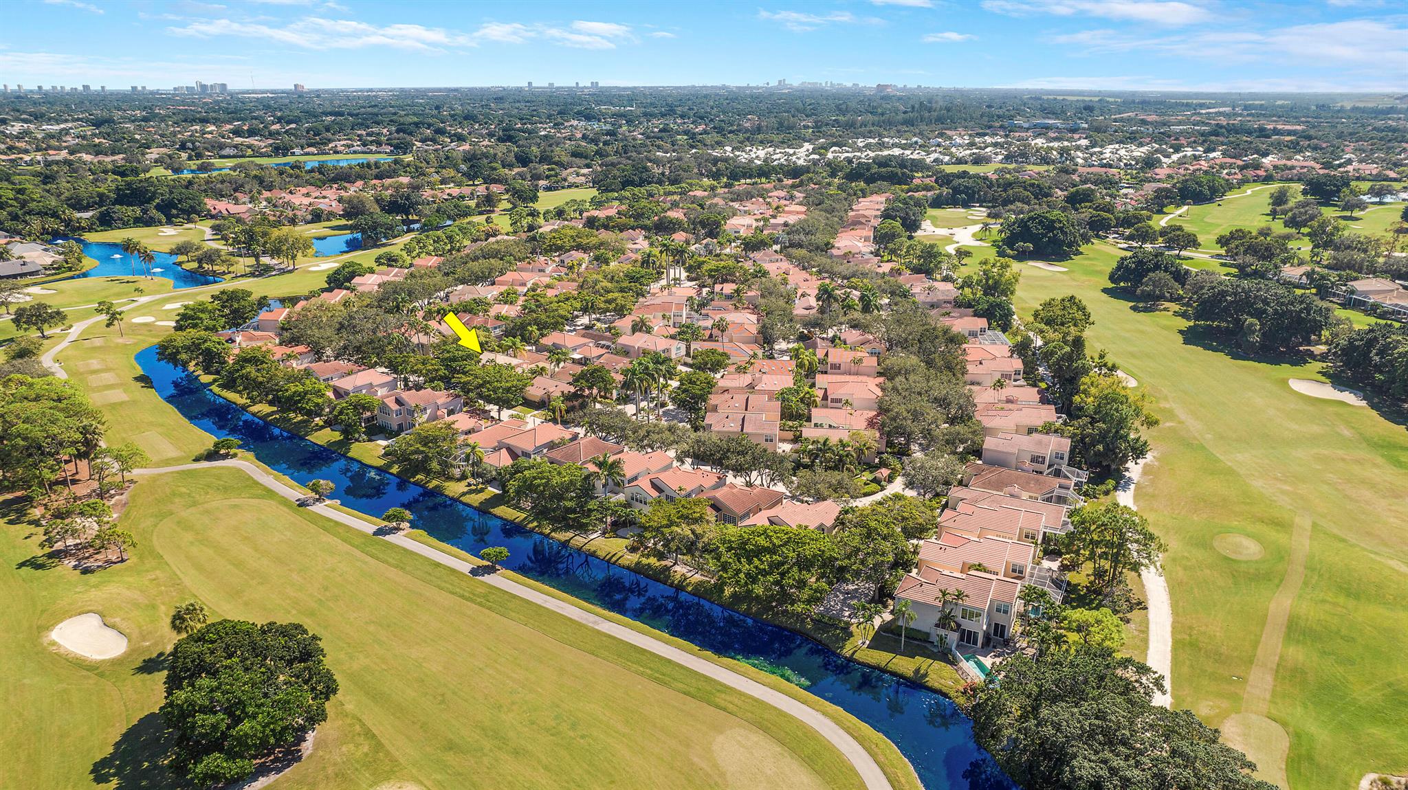 VILLA D ESTE - Residential Lease