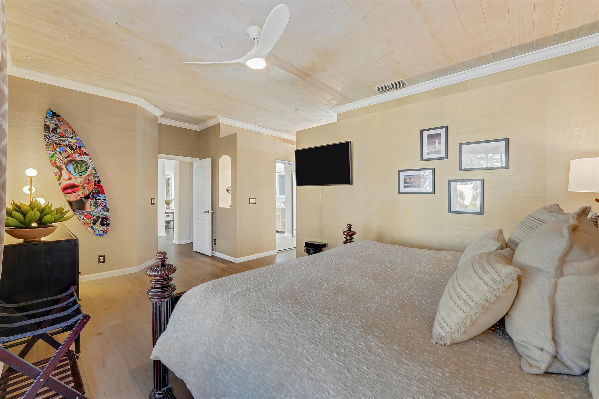 VILLA D ESTE - Residential Lease