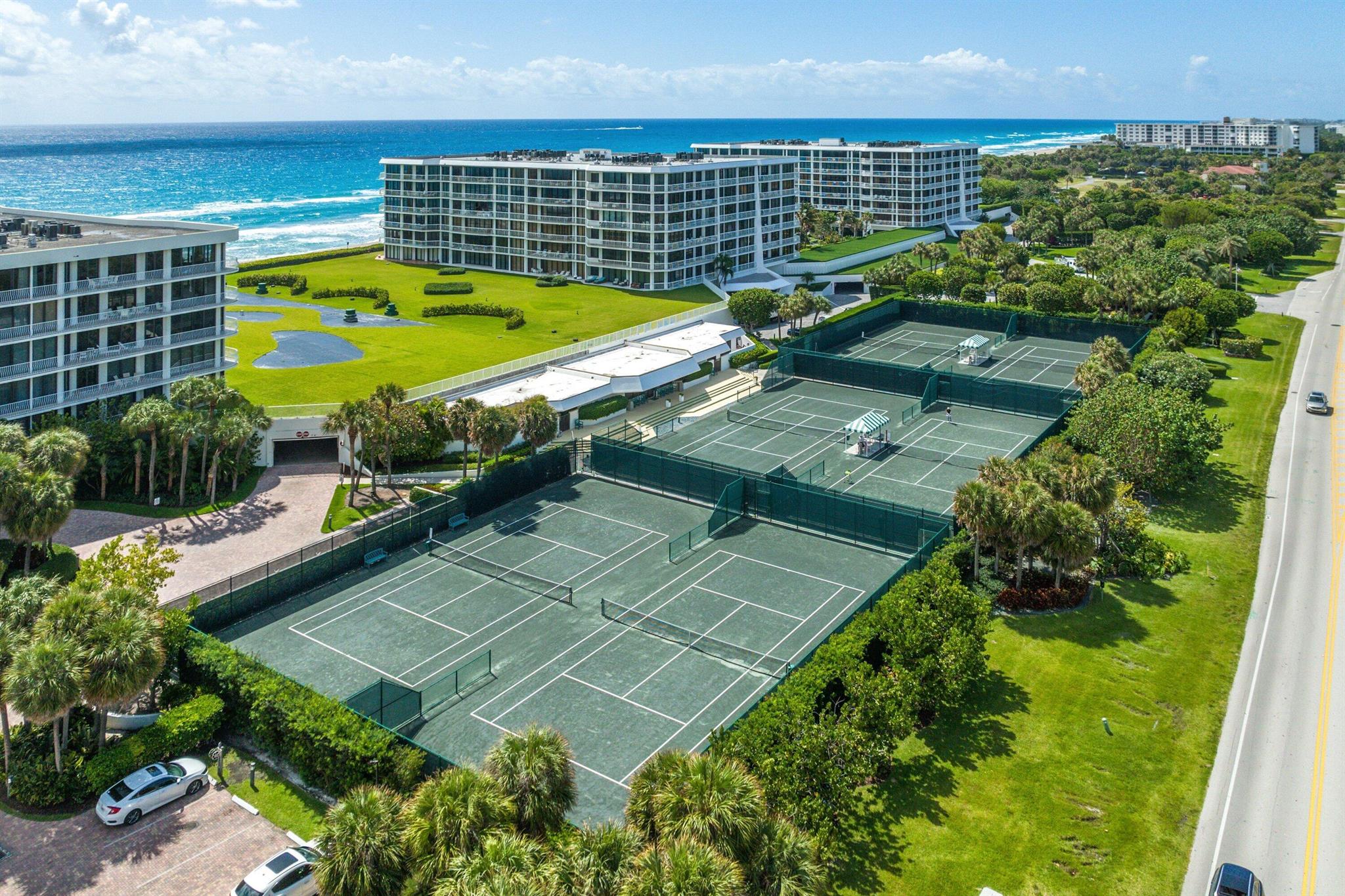 TWO THOUSAND COND AT SLOA - Residential