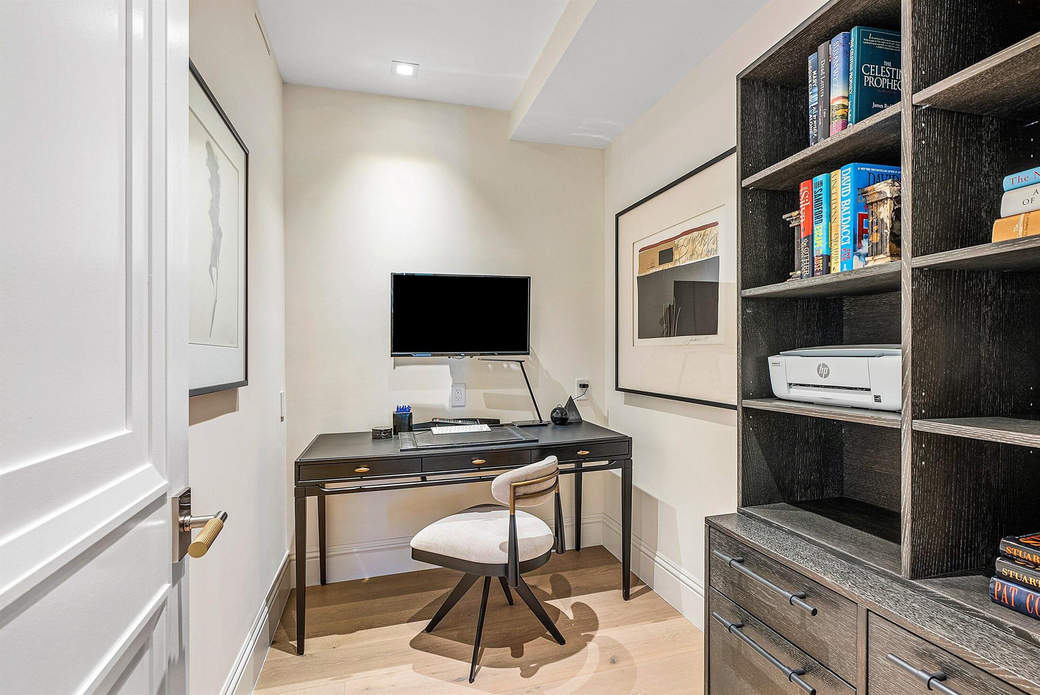 TWO THOUSAND COND AT SLOA - Residential