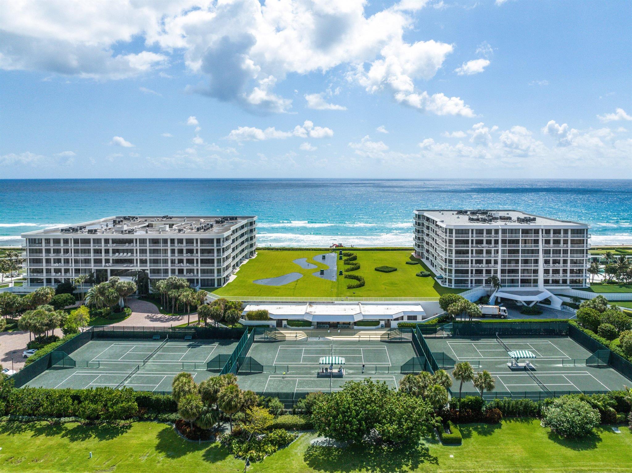 TWO THOUSAND COND AT SLOA - Residential