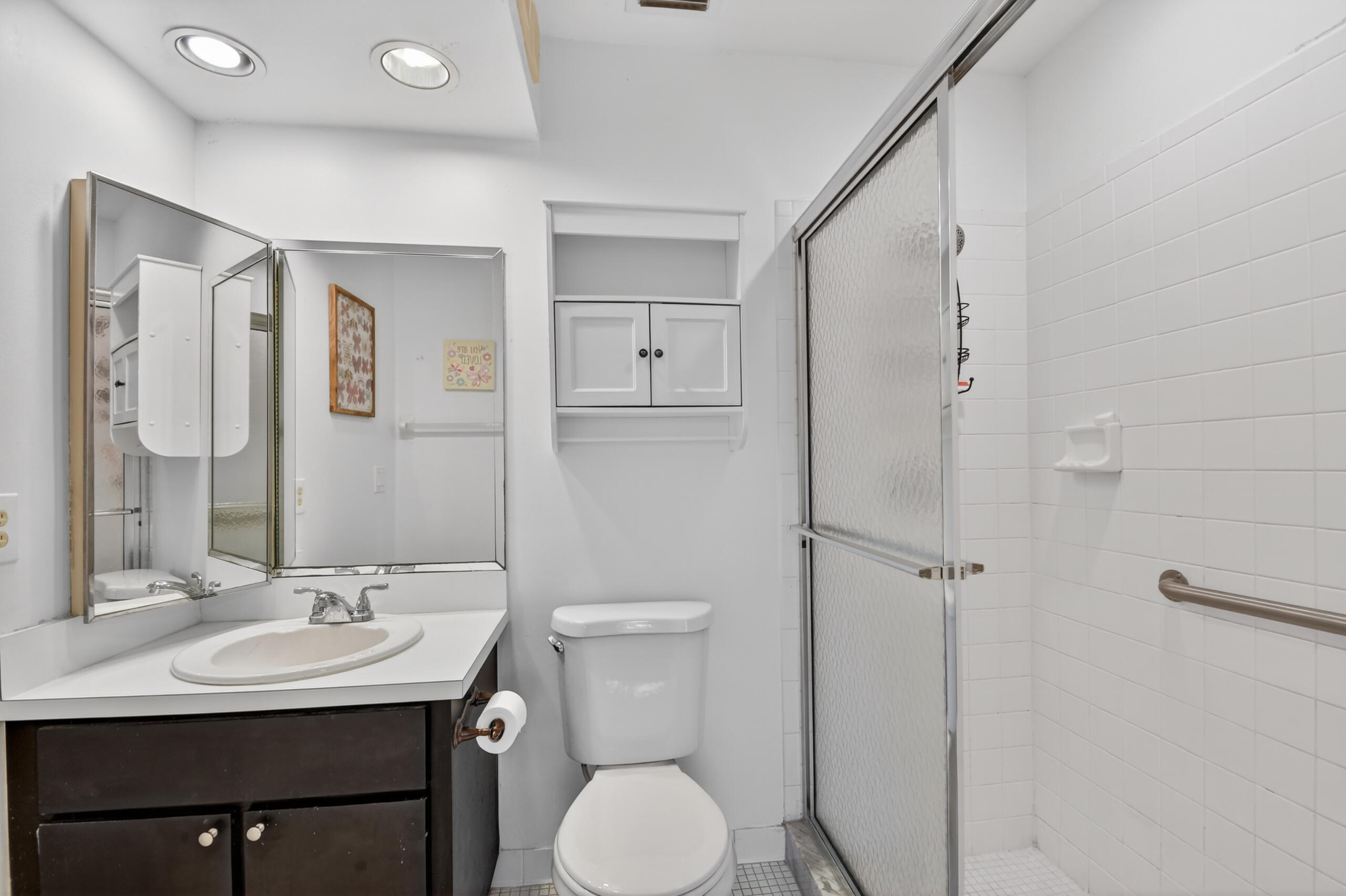 6105 Fairfield Circle