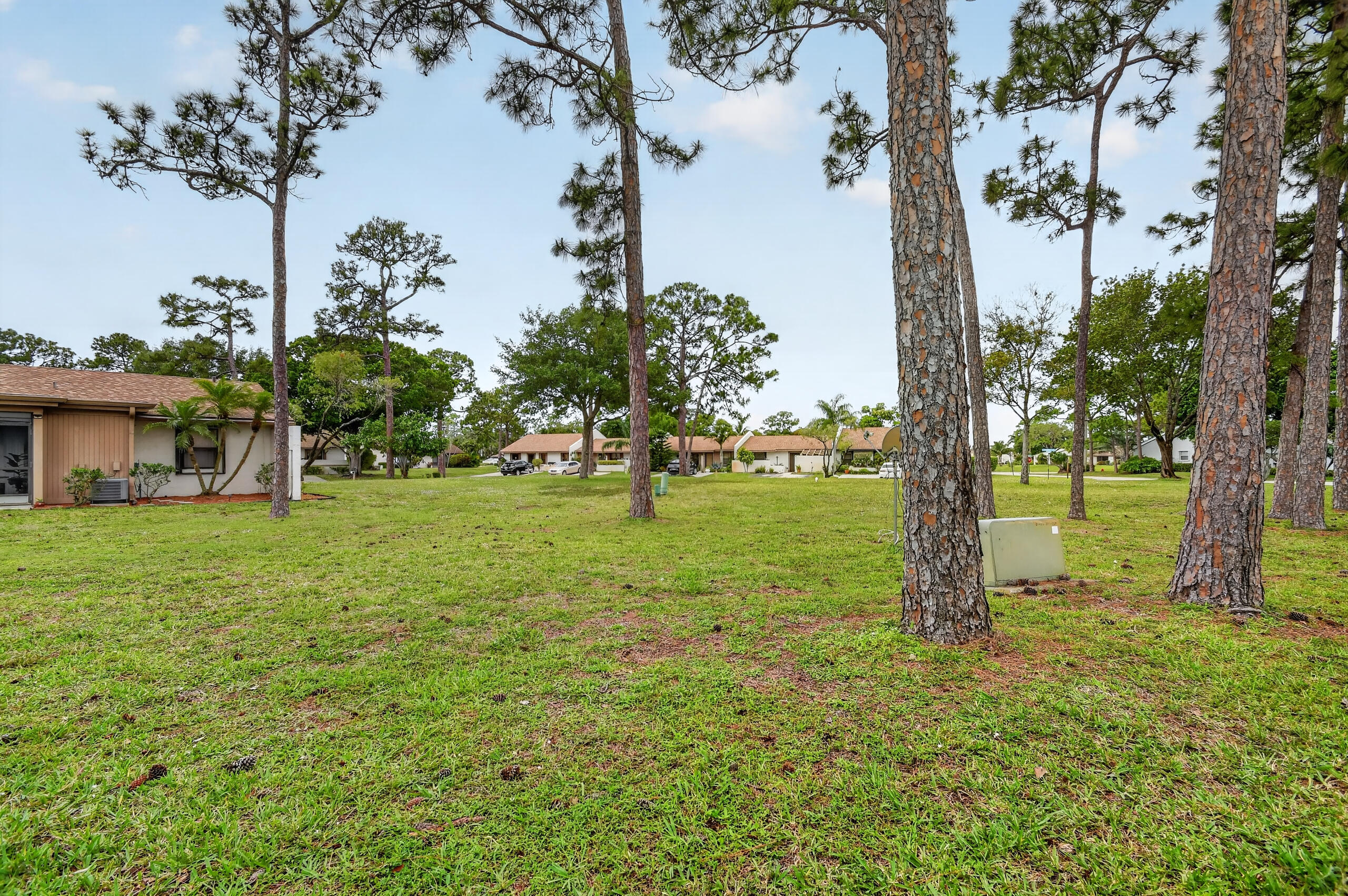 VILLAGES OF WOODLAKE 2 - Residential