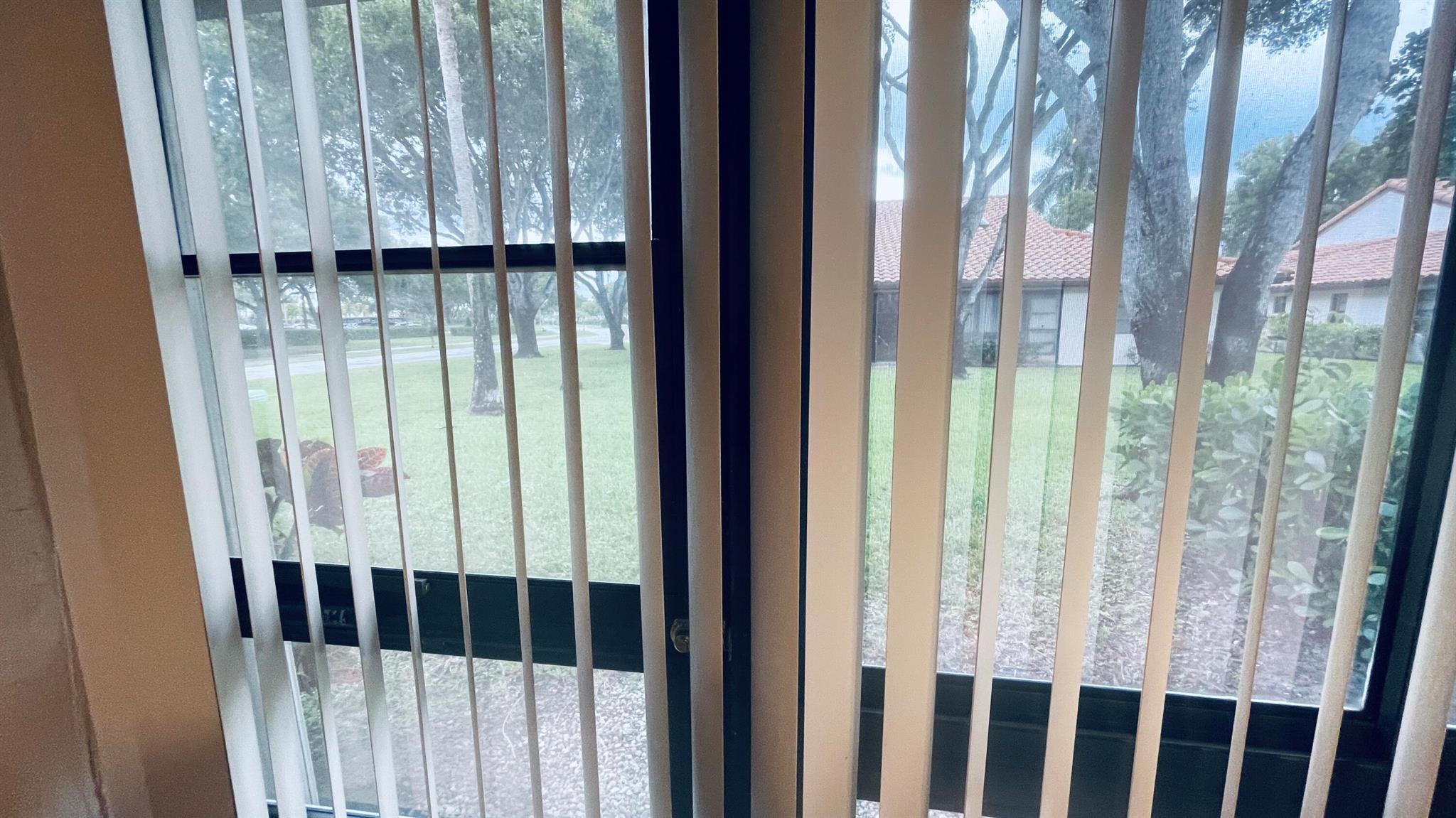 HUNTINGTON POINTE - Residential Lease