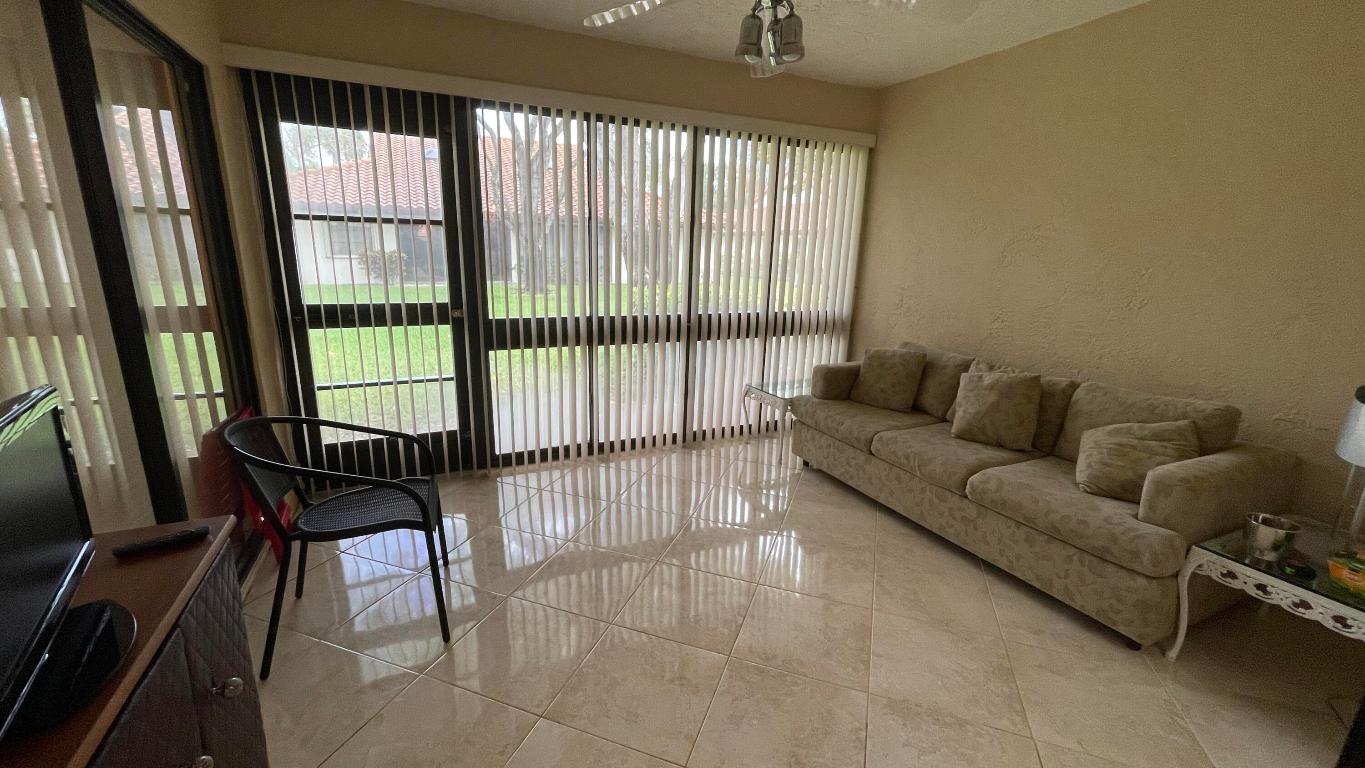 HUNTINGTON POINTE - Residential Lease