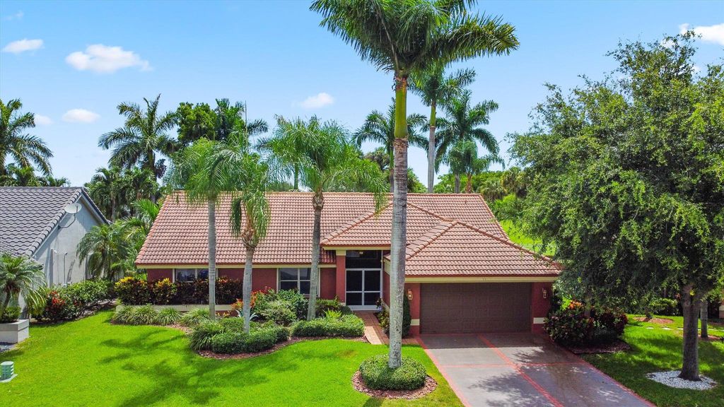 Photo of 6572 Brookhurst Circle, Lake Worth, FL 33463 (MLS # R11103130)