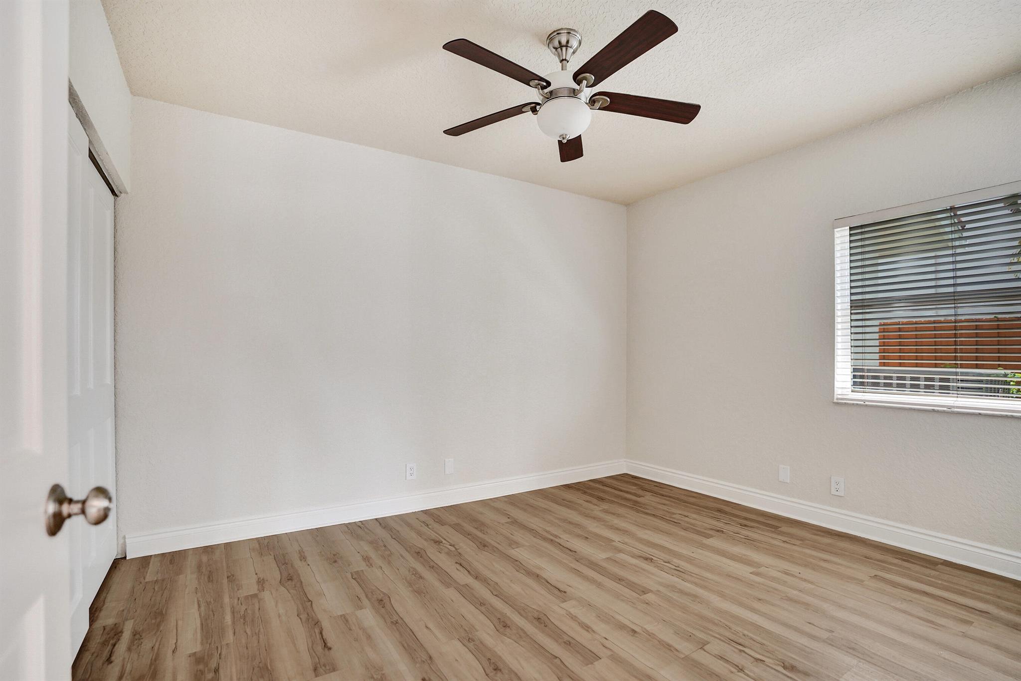 TROPIC ISLE 2ND SEC - Residential