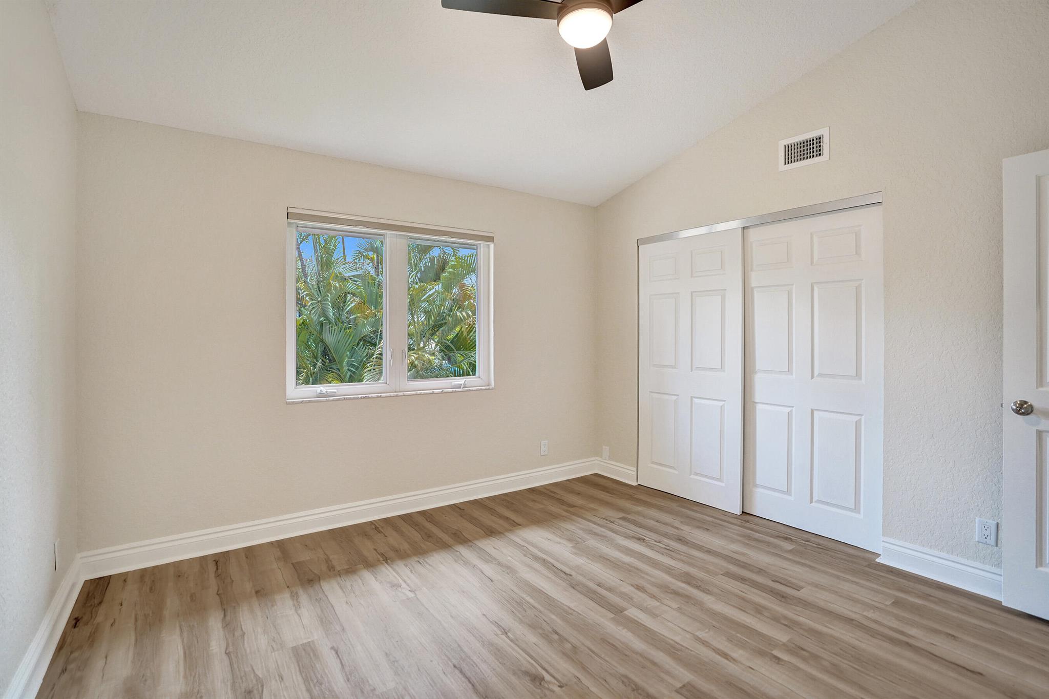 TROPIC ISLE 2ND SEC - Residential