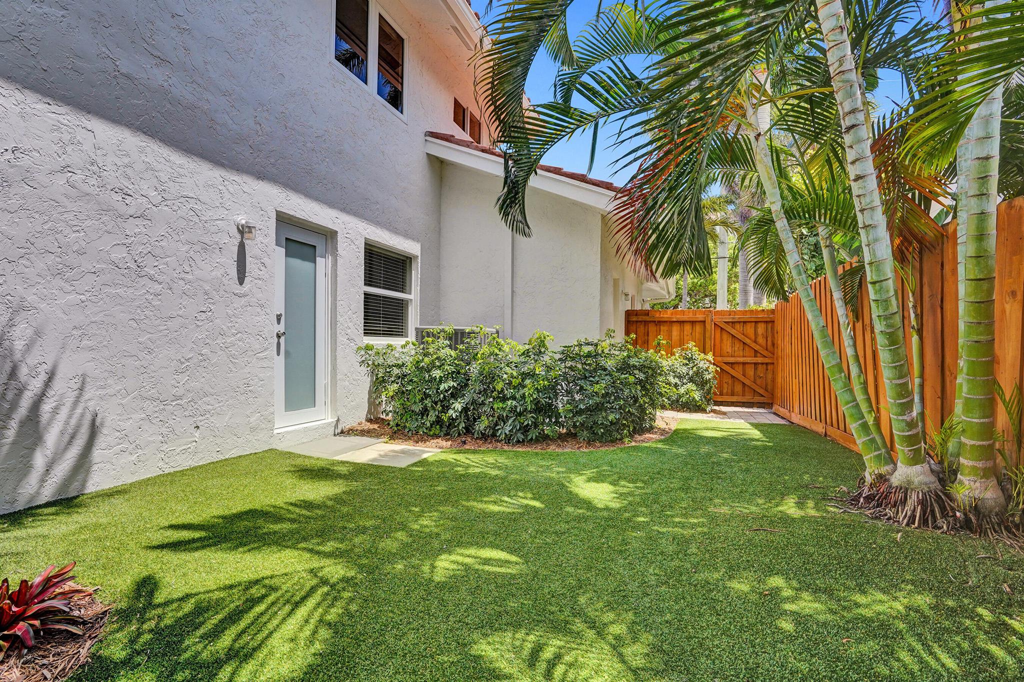 TROPIC ISLE 2ND SEC - Residential