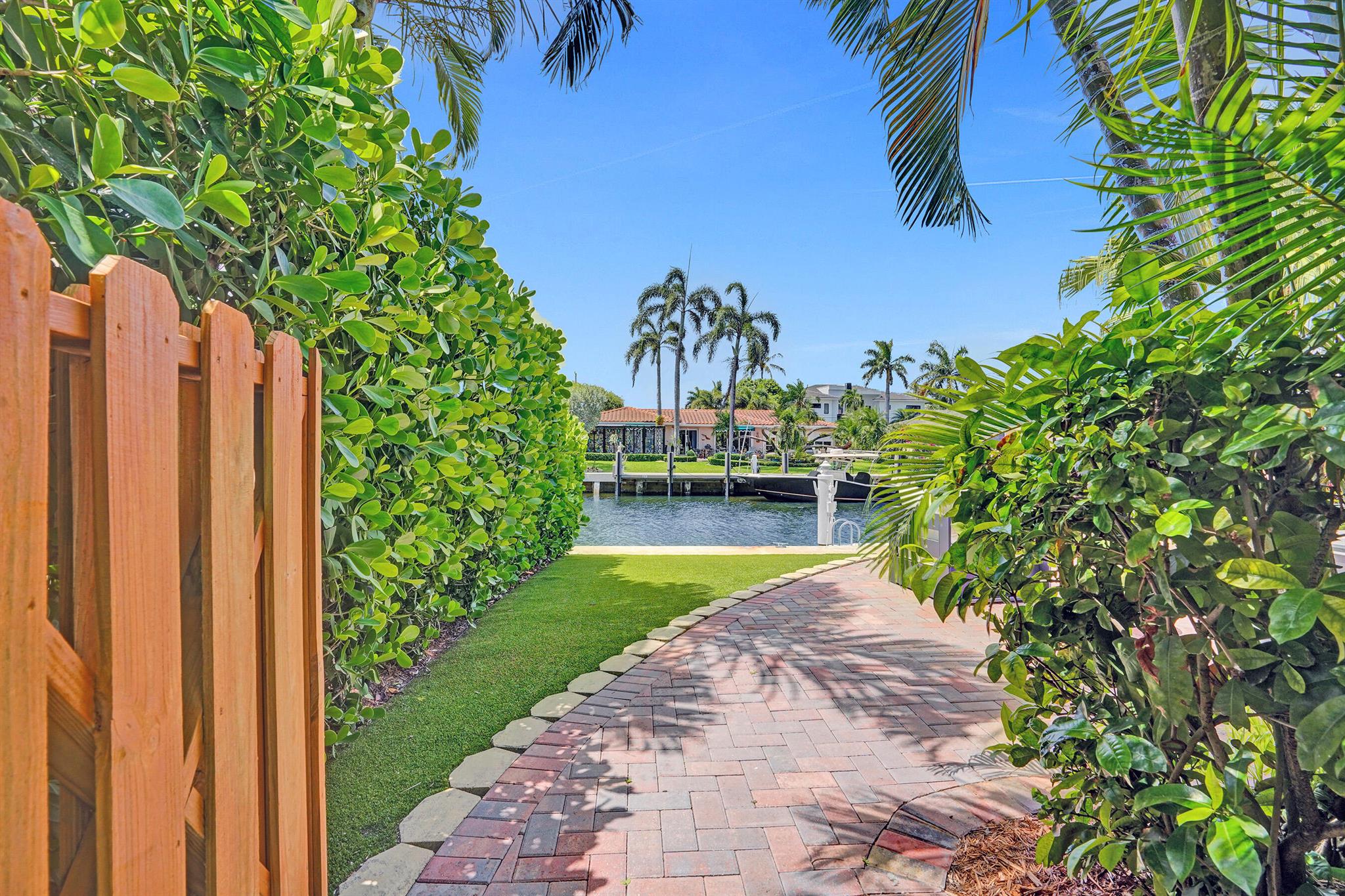 TROPIC ISLE 2ND SEC - Residential