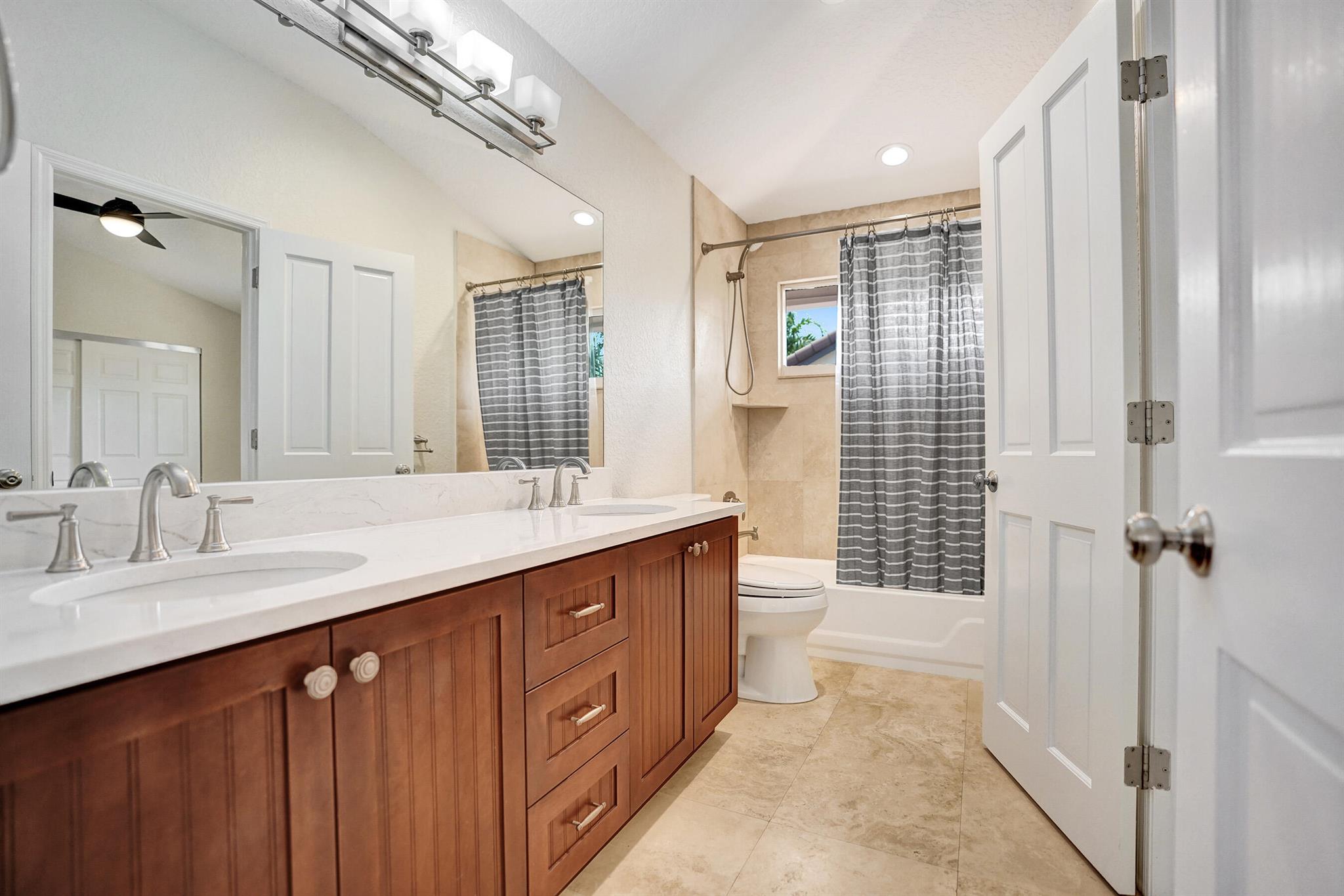 TROPIC ISLE 2ND SEC - Residential