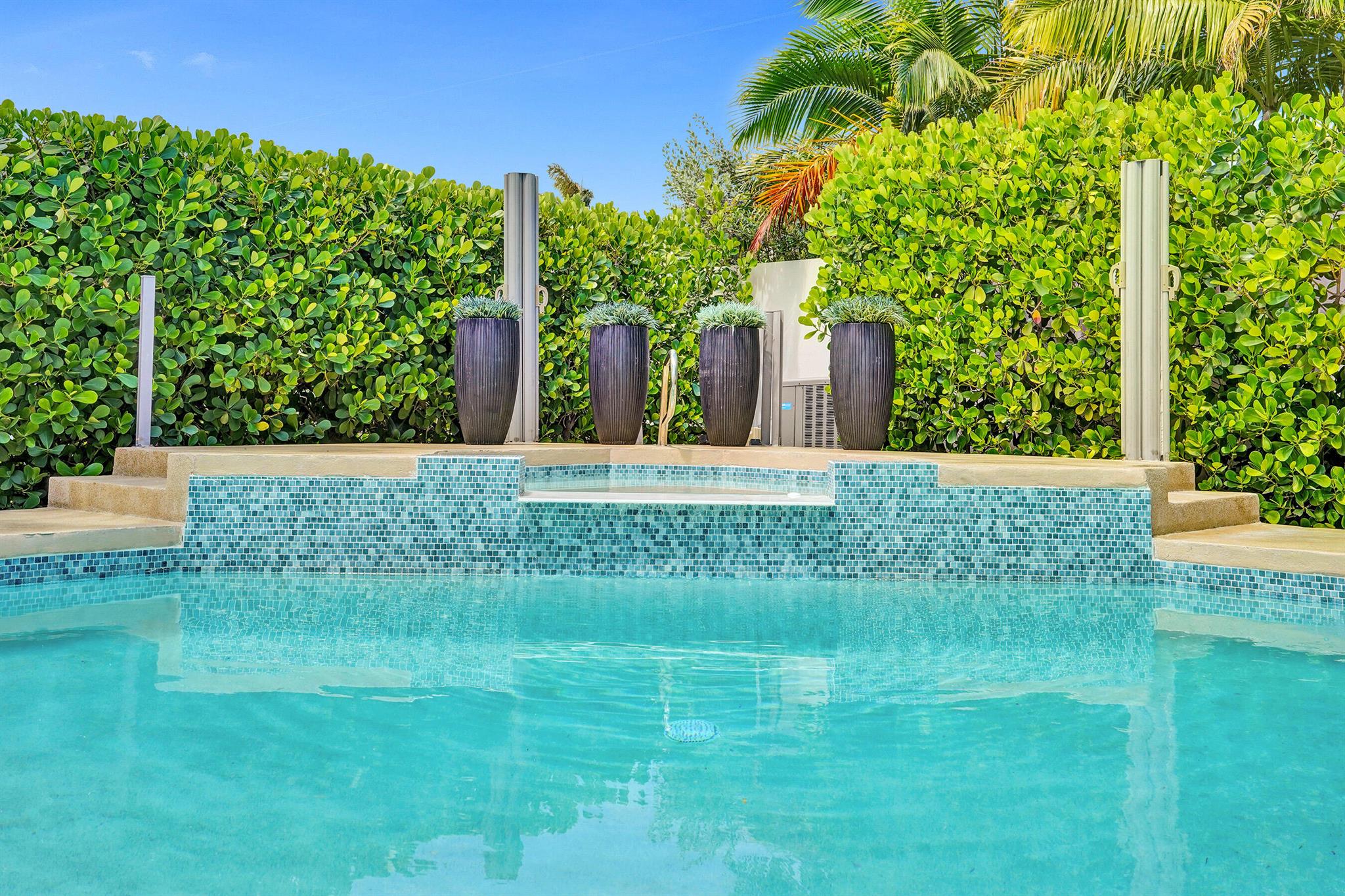 TROPIC ISLE 2ND SEC - Residential