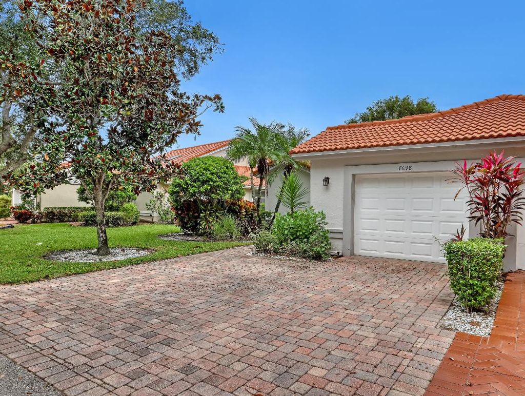 Photo of 7698 Majestic Palm Drive, Boynton Beach, FL 33437 (MLS # R11136677)