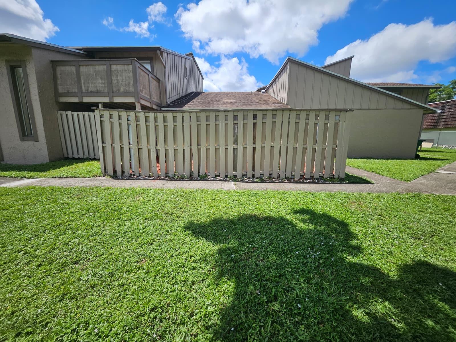 One Story villa WITH ONE CAR GARAGE unit in central Lauderhill, master bedroom has a large walking closet. Kitchen Wood cabinets, granite counter top. Water and sewer is included in the rental price. HOA approval required. 625 + minimum credit score and can take up to 30 days for approval. washer and dryer inside the unit.