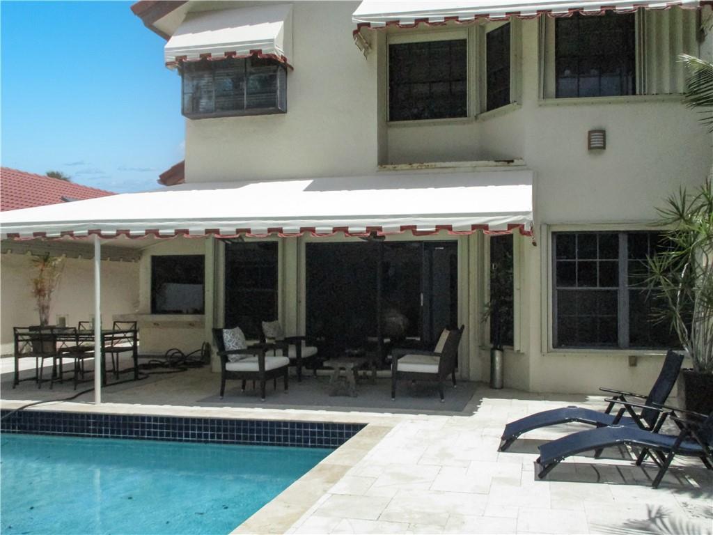 TOWN PLACE CLUB VILLAS - Residential Lease