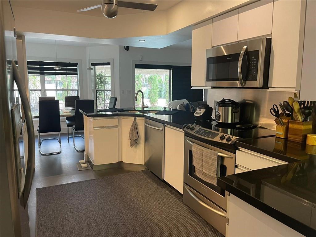 TOWN PLACE CLUB VILLAS - Residential Lease
