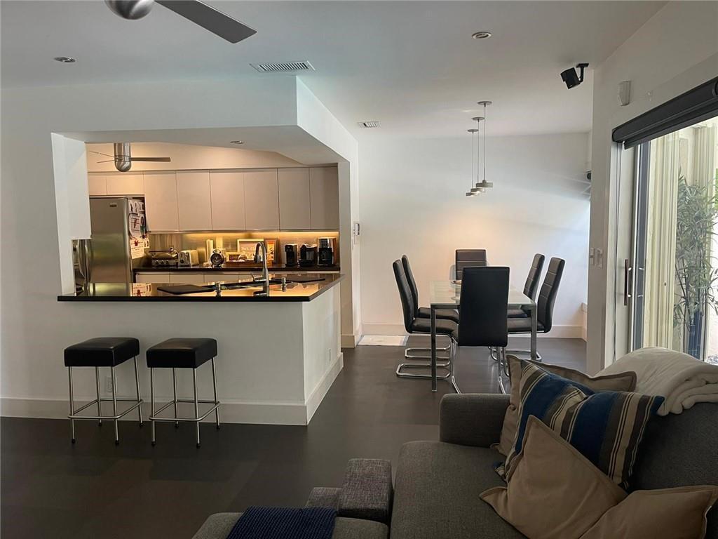 TOWN PLACE CLUB VILLAS - Residential Lease
