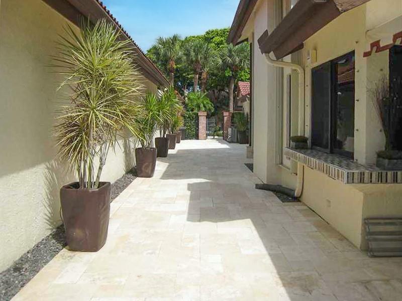 TOWN PLACE CLUB VILLAS - Residential Lease