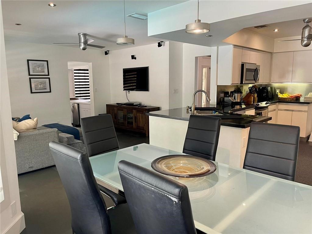 TOWN PLACE CLUB VILLAS - Residential Lease