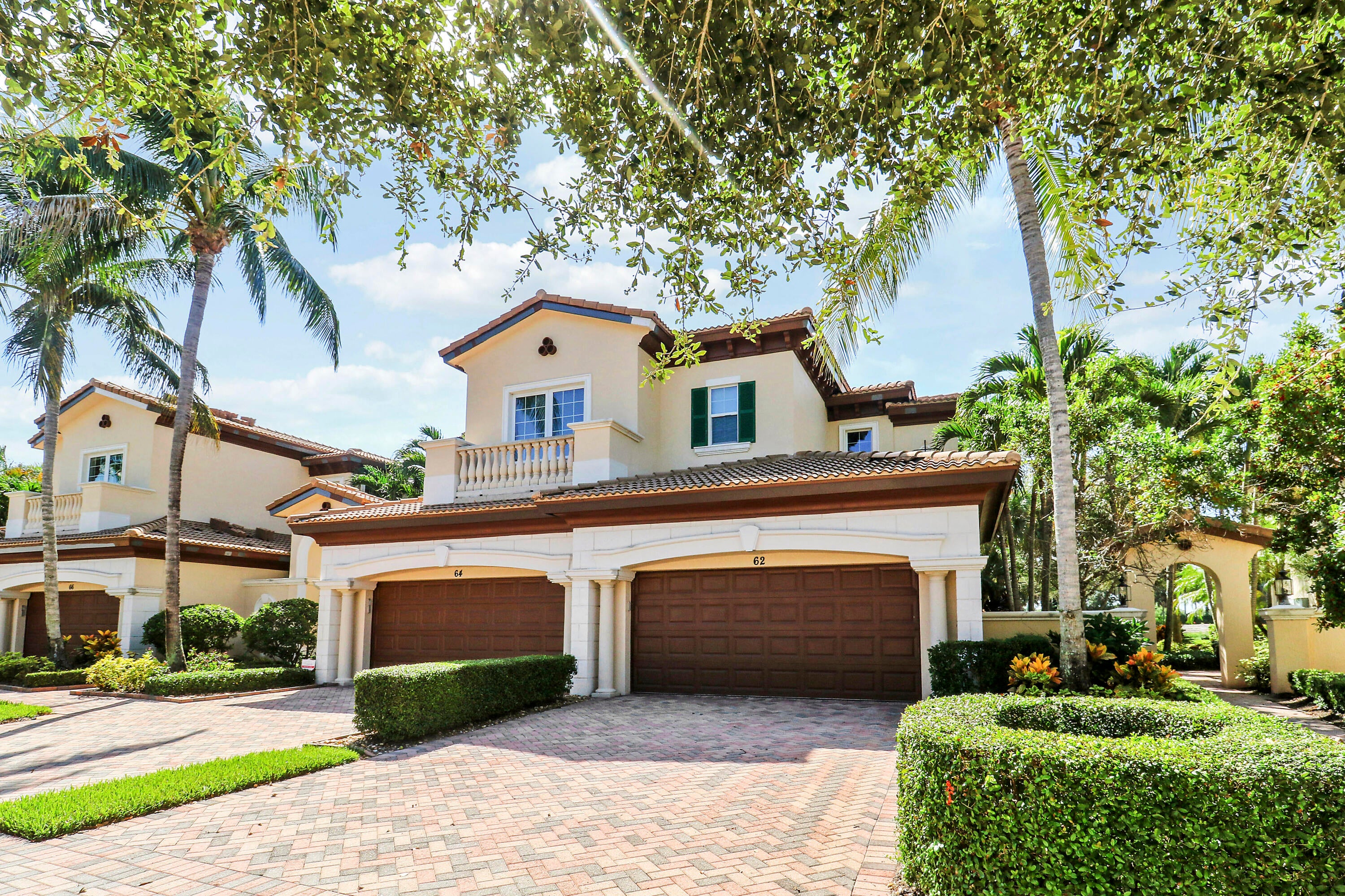 230 Tresana Boulevard 62