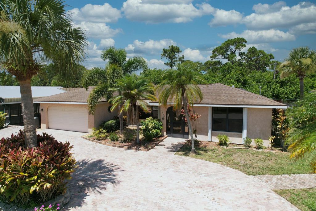 Photo of 4811 Seagrape Drive, Fort Pierce, FL 34982 (MLS # R11094759)