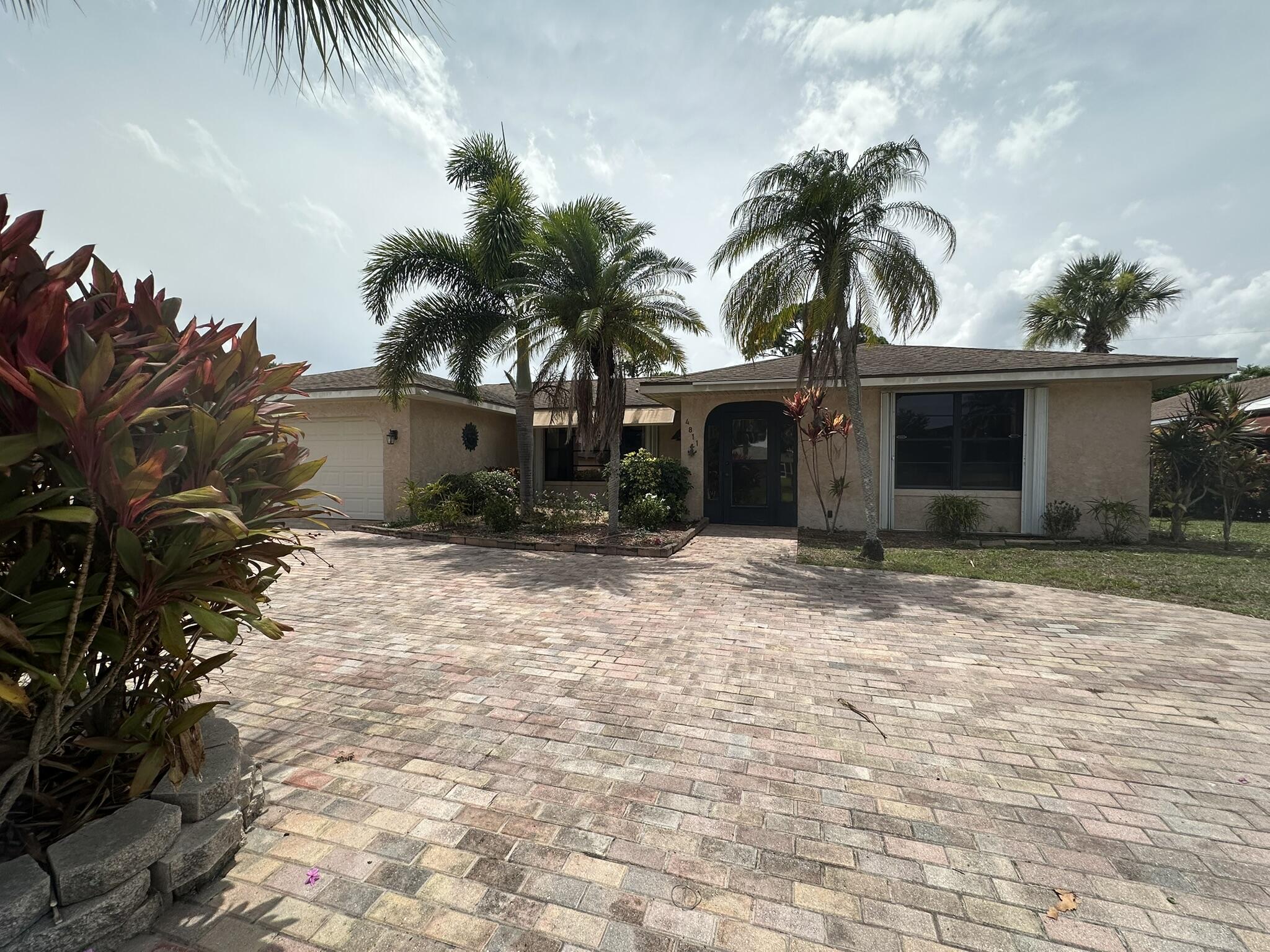 4811 Seagrape Drive