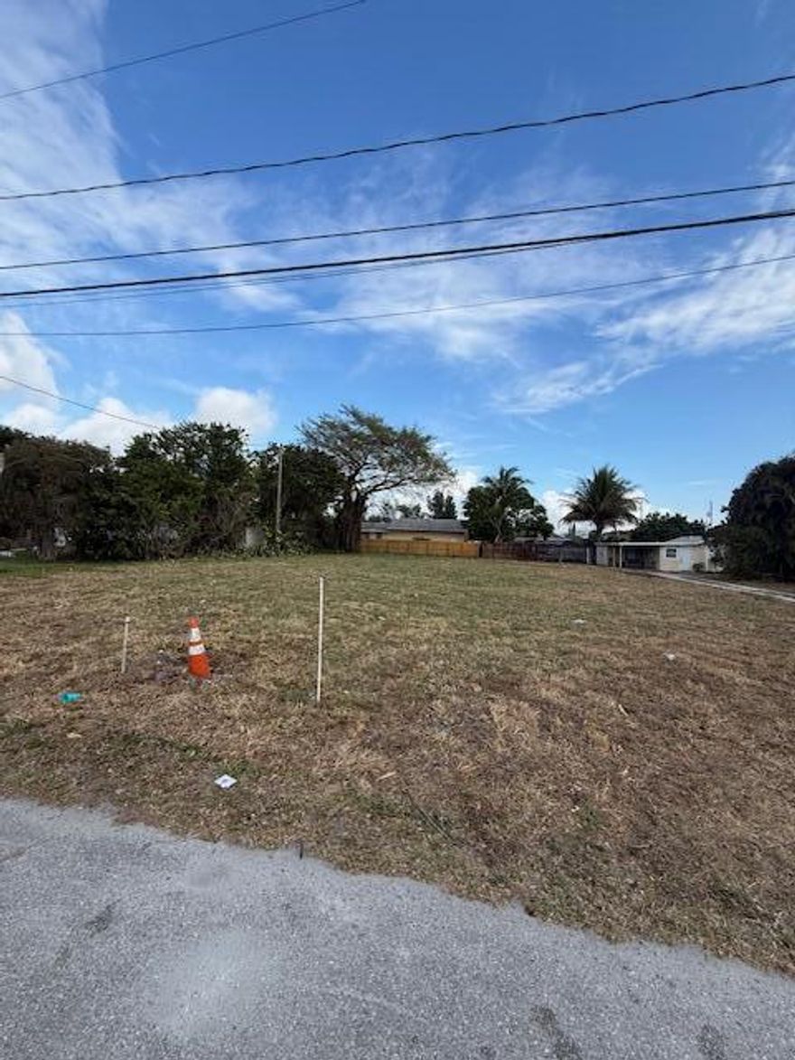 Prime Multifamily Development Opportunity - RM Zoning | MR-5 Future Land Use

Exceptional vacant lot located in the RM (Residential Multifamily) zoning district with an MR-5 Future Land Use designation, offering strong development potential. The property measures approximately 89' x 148' (13,172± SF), providing a functional footprint for multifamily construction. Currently allows up to 2 units by right, with potential for increased density through the purchase of Transfer of Development Rights (TDR) (buyer to verify with municipality). Ideal for builders or investors seeking to maximize yield in a high-demand rental market. Strategically positioned within walking distance to restaurants, schools, shopping centers, medical offices, and pharmacies -- a highly desirable location for future