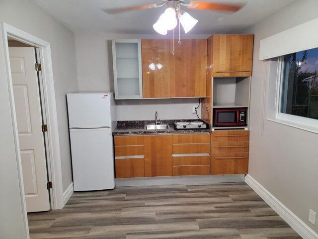 SUNRISE GOLF VILLAGE SEC 2 - Residential Lease