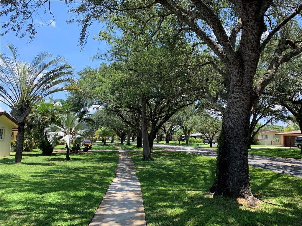 Plantation Park 43-18 B - Residential