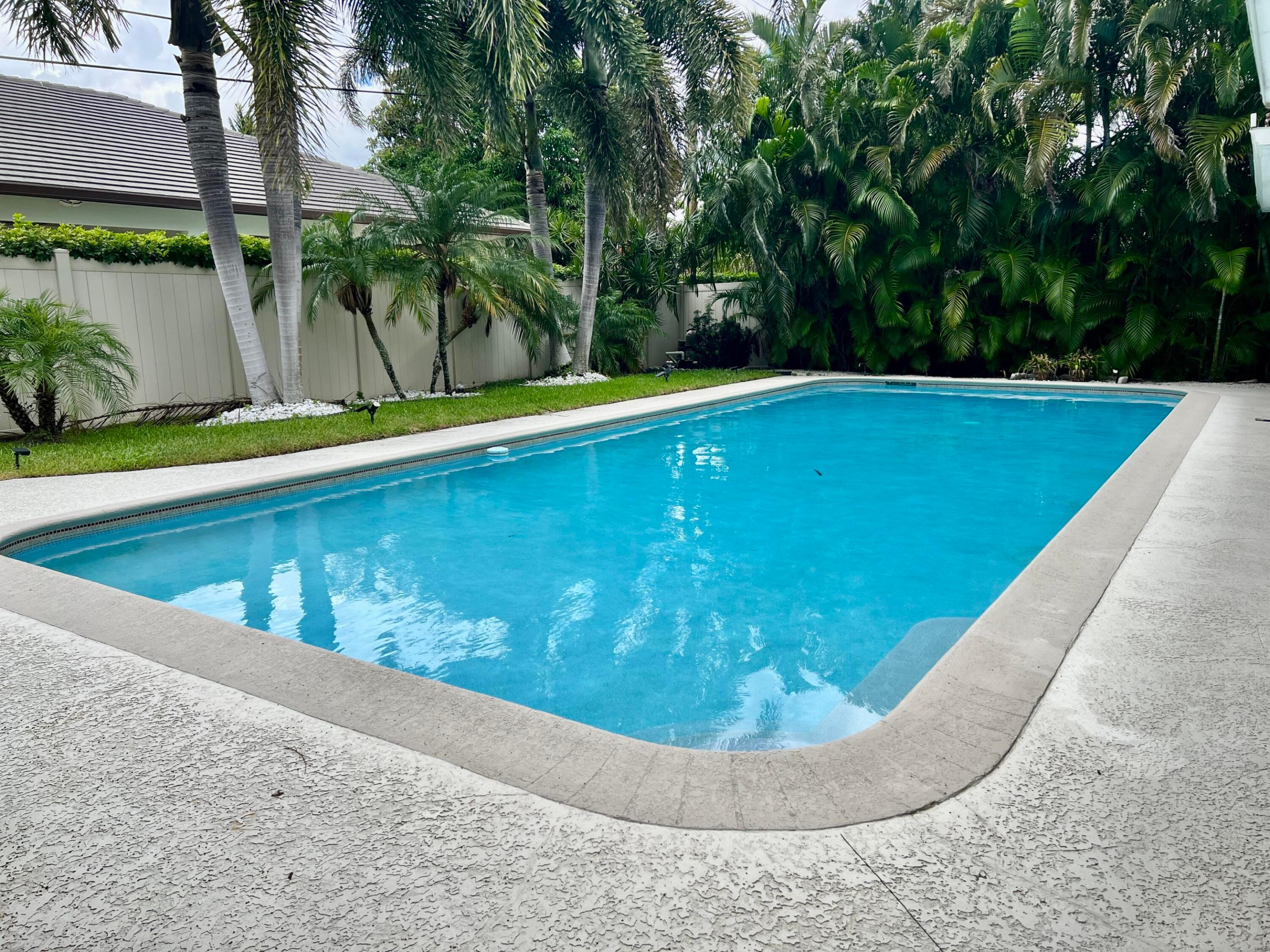 BOCA WOODS - Residential Lease