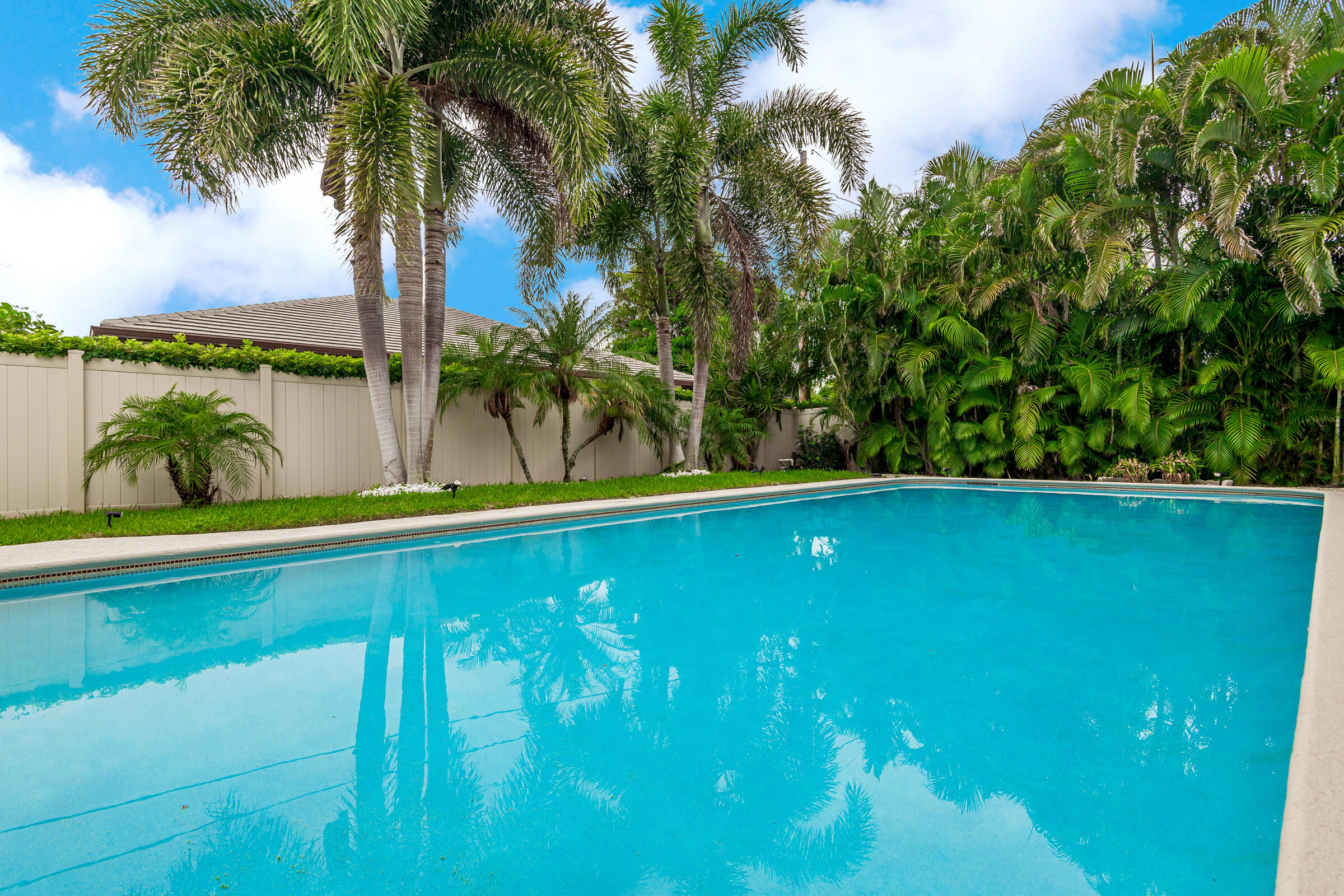 BOCA WOODS - Residential Lease