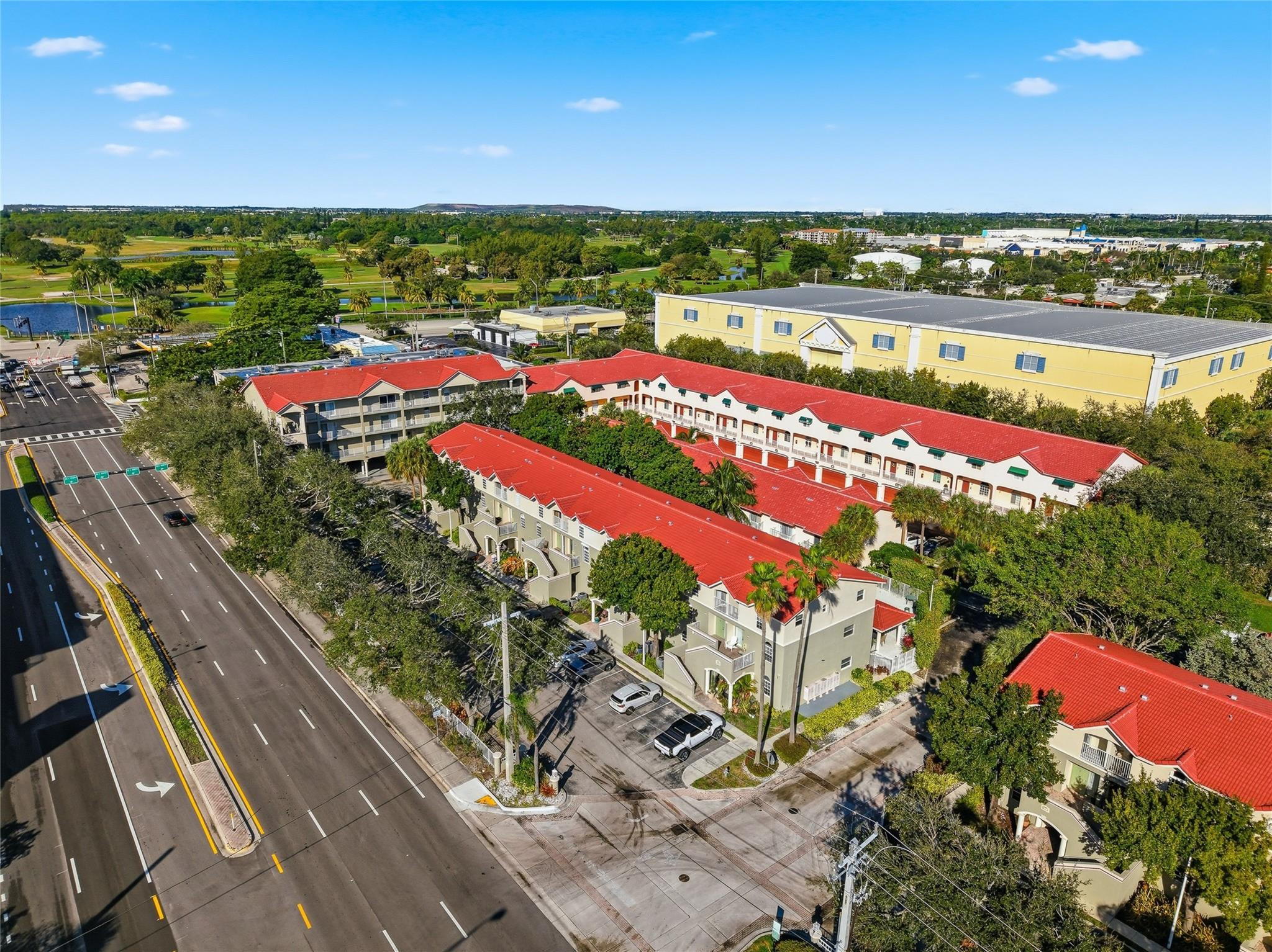 2381 NE 14th Street Causeway 206