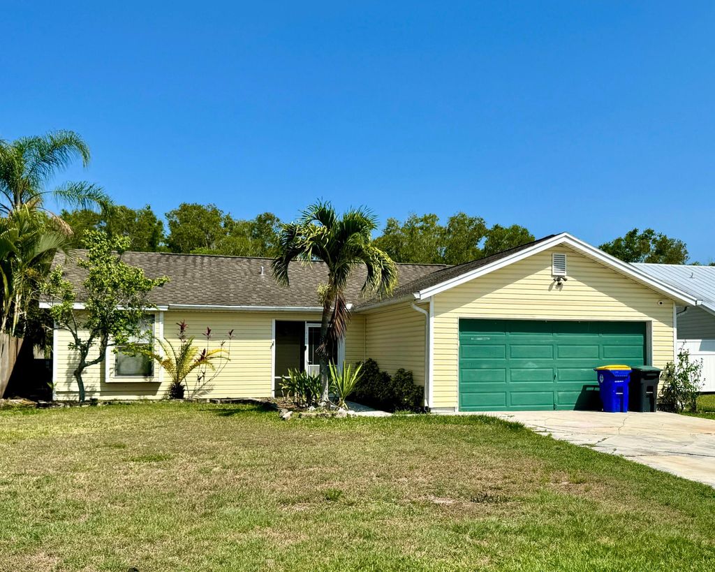 Photo of 6685 SE Amyris Court, Stuart, FL 34997 (MLS # R10986247)
